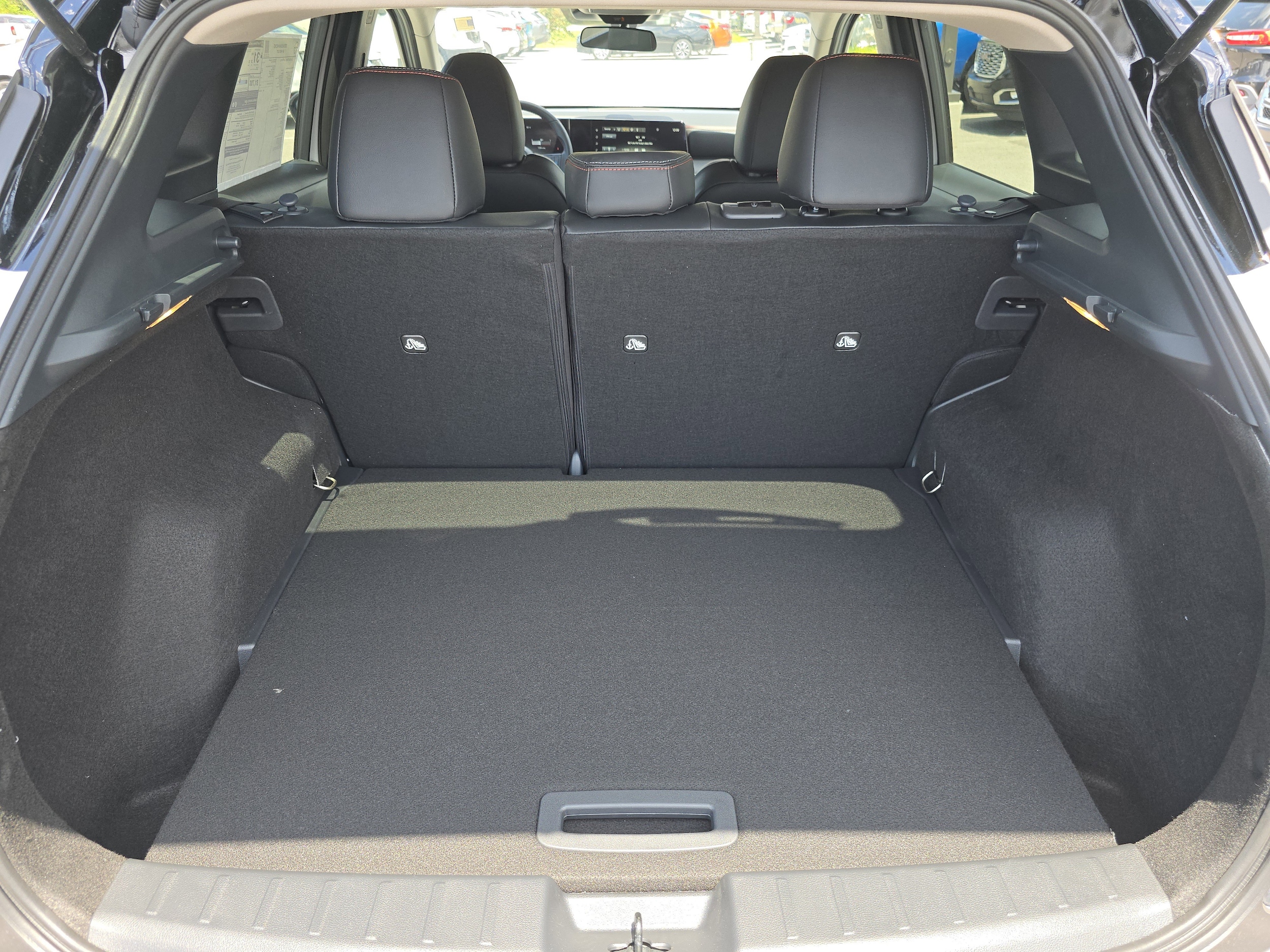 2025 Nissan Kicks SR - Photo 20