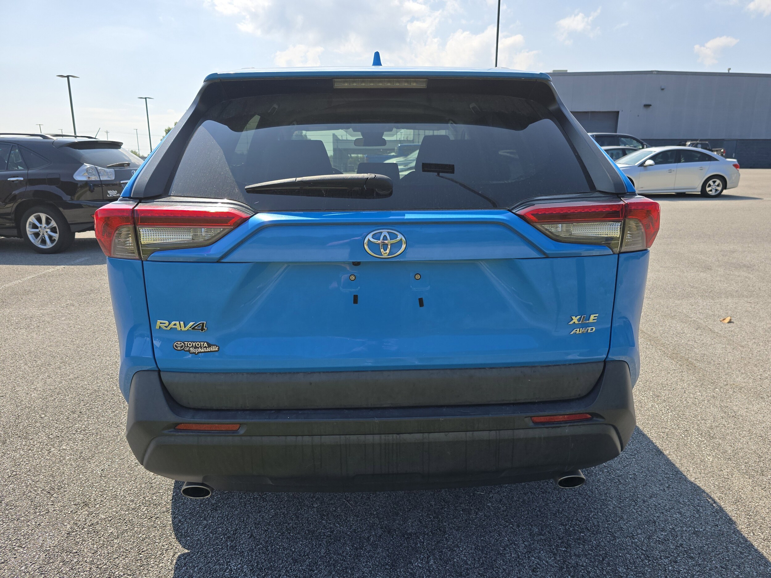2021 Toyota RAV4 XLE photo 4