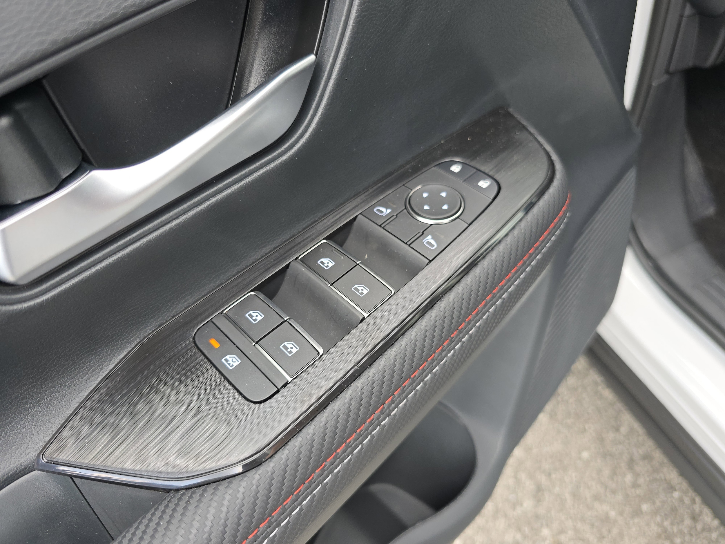 2025 Nissan Kicks SR - Photo 27