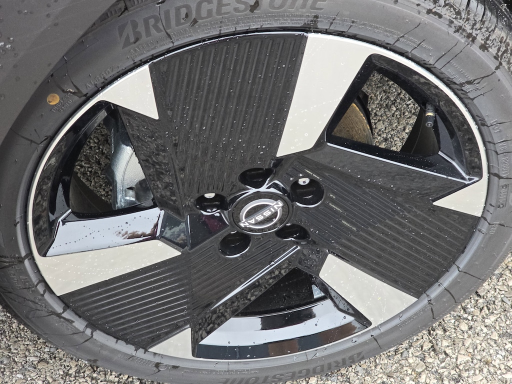 New 2026 Nissan Kicks SR Sport Utility