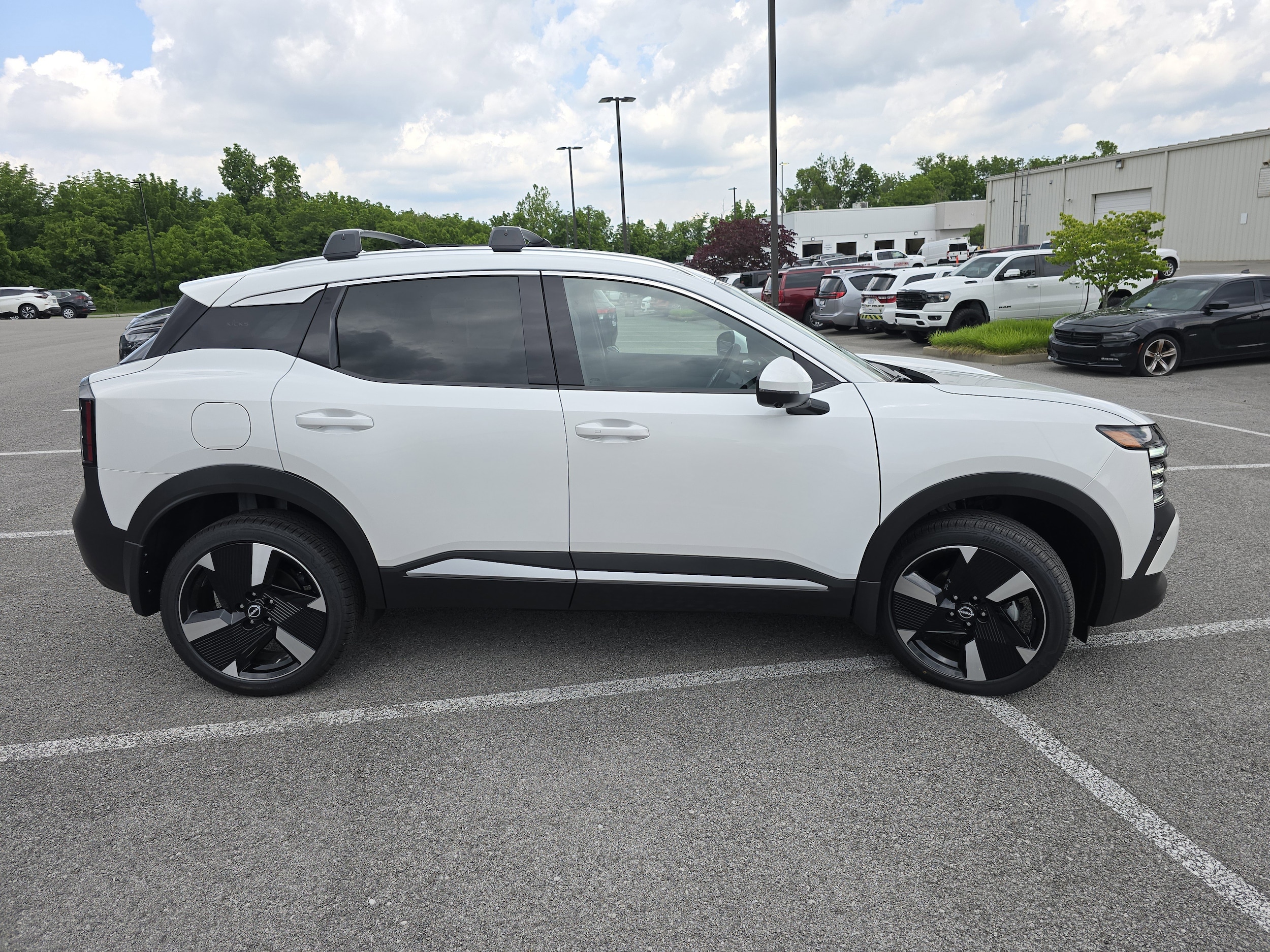 2025 Nissan Kicks SR - Photo 14