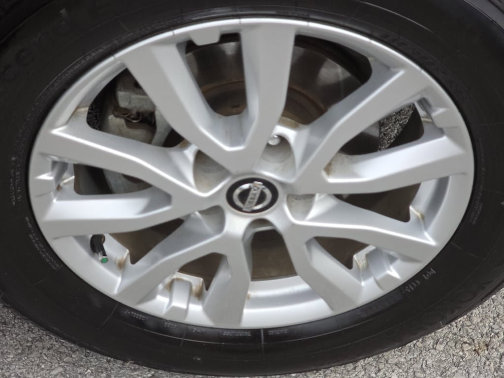 Used 2017 Nissan Rogue SV Sport Utility