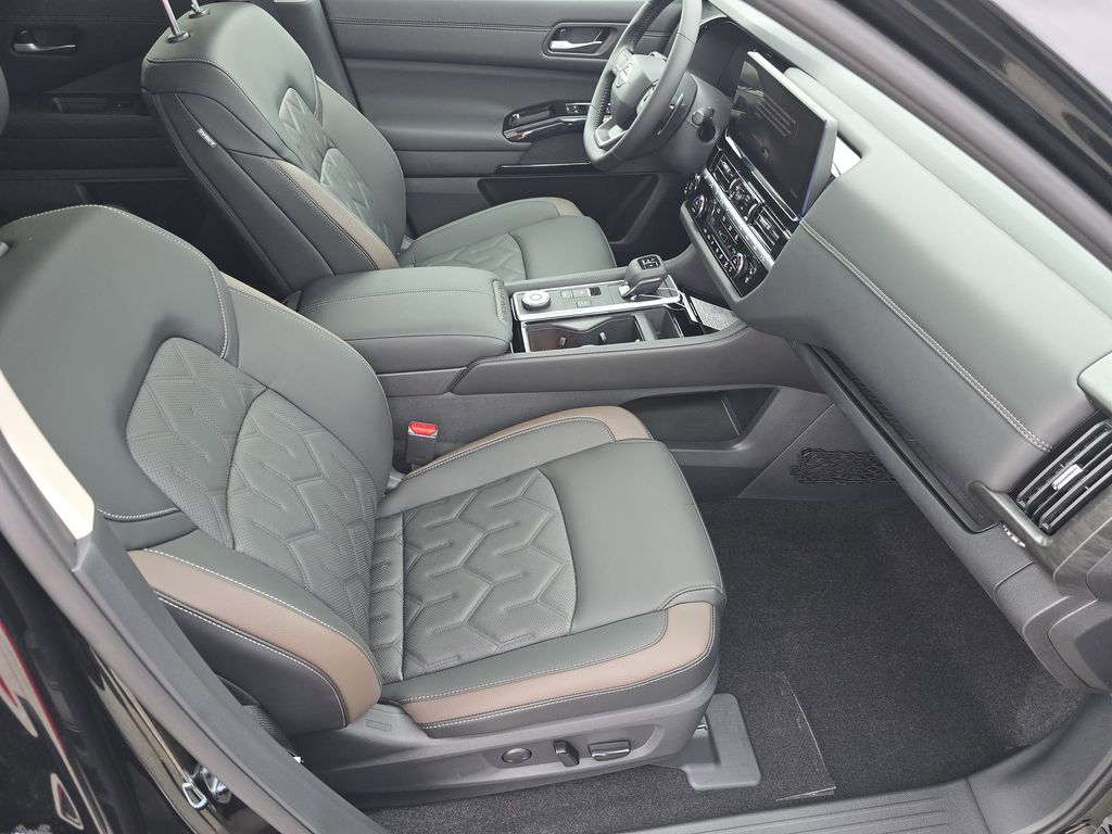 2026 Nissan Pathfinder Platinum - Photo 29