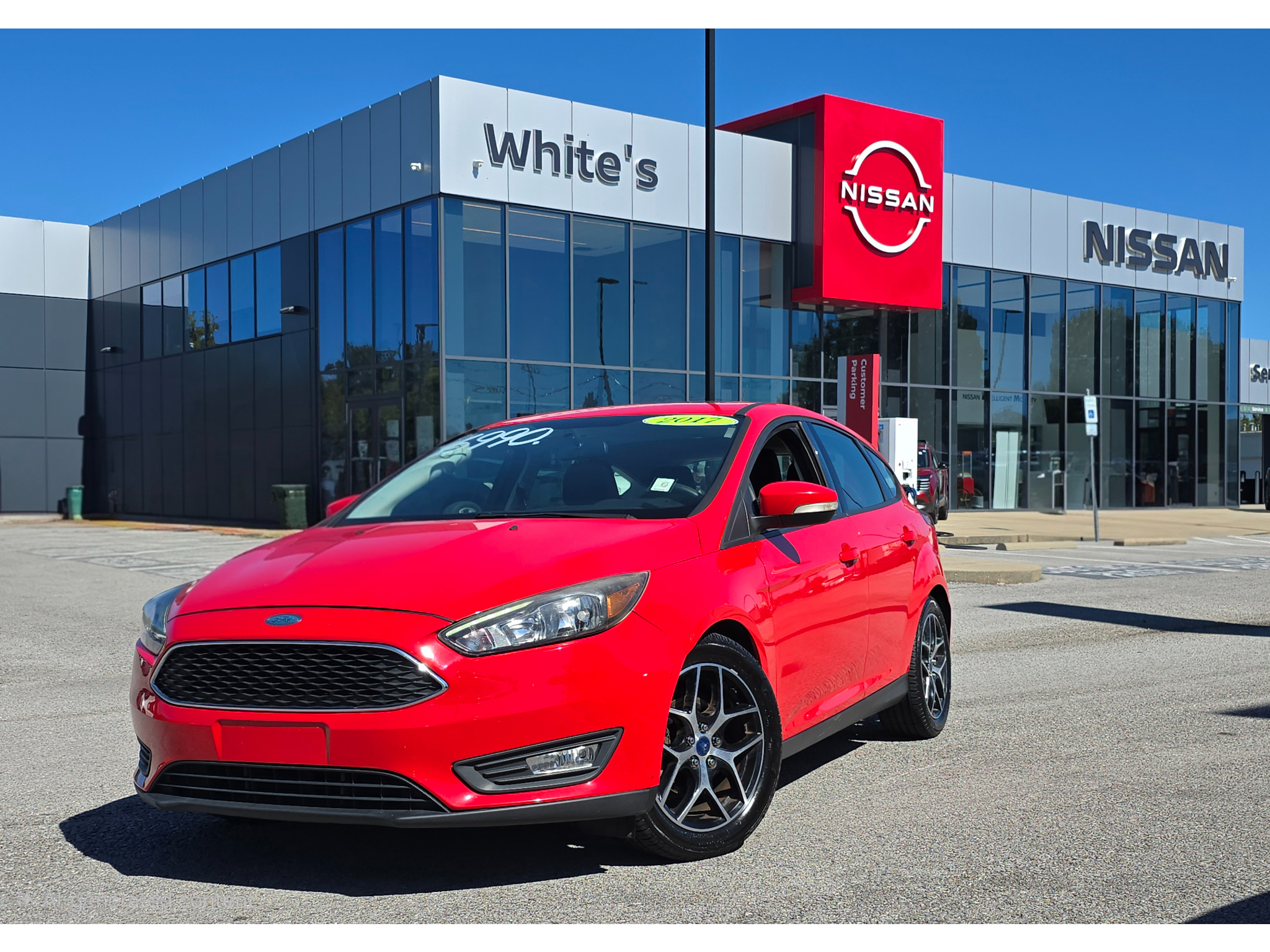 Used 2017 Ford Focus SEL with VIN 1FADP3M26HL337220 for sale in Hopkinsville, KY