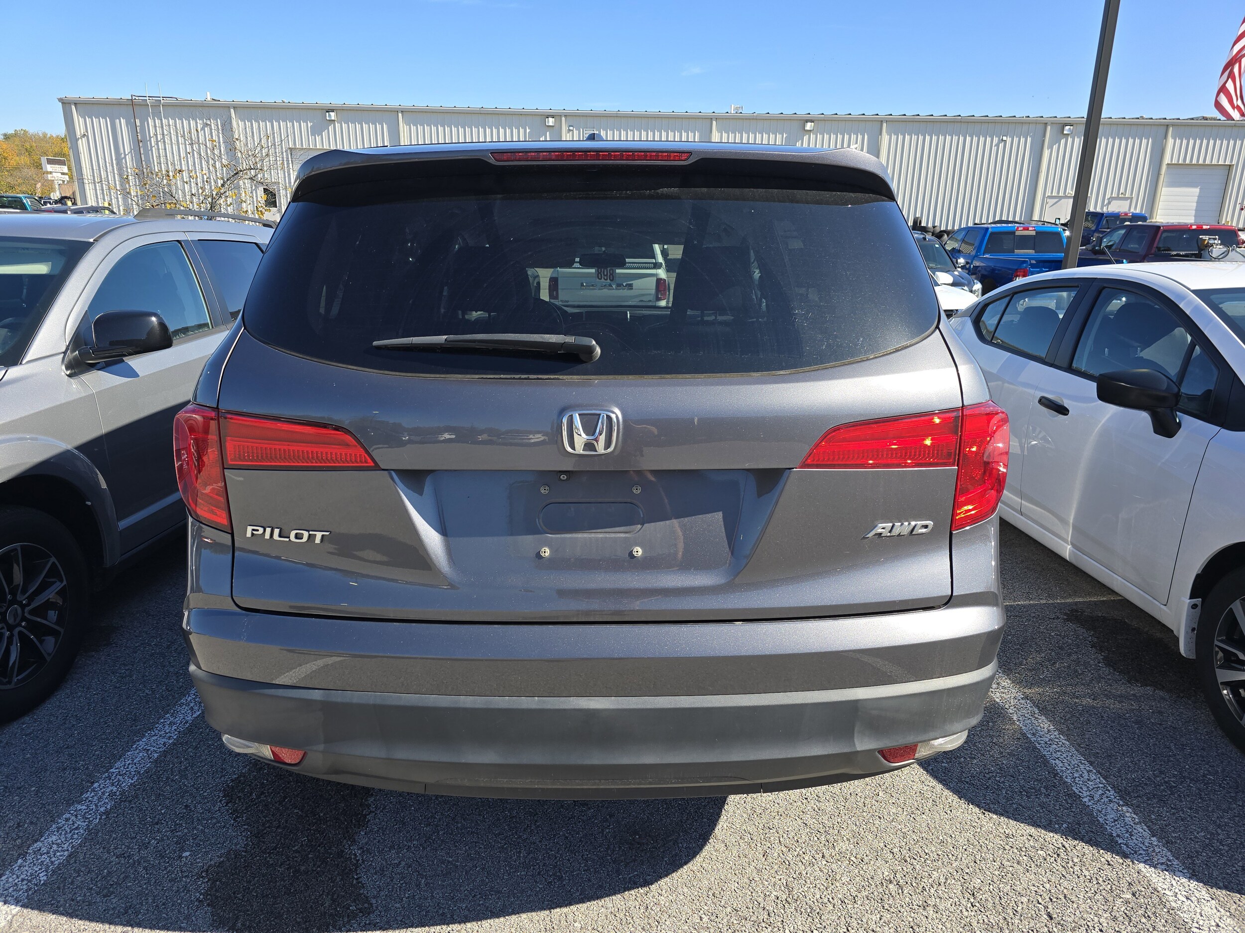 2017 Honda Pilot EX-L photo 3