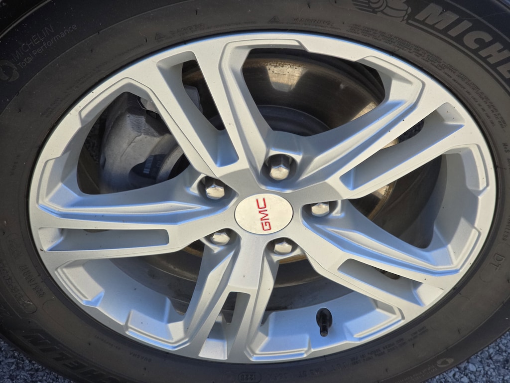 Used 2023 GMC Terrain SLE SUV