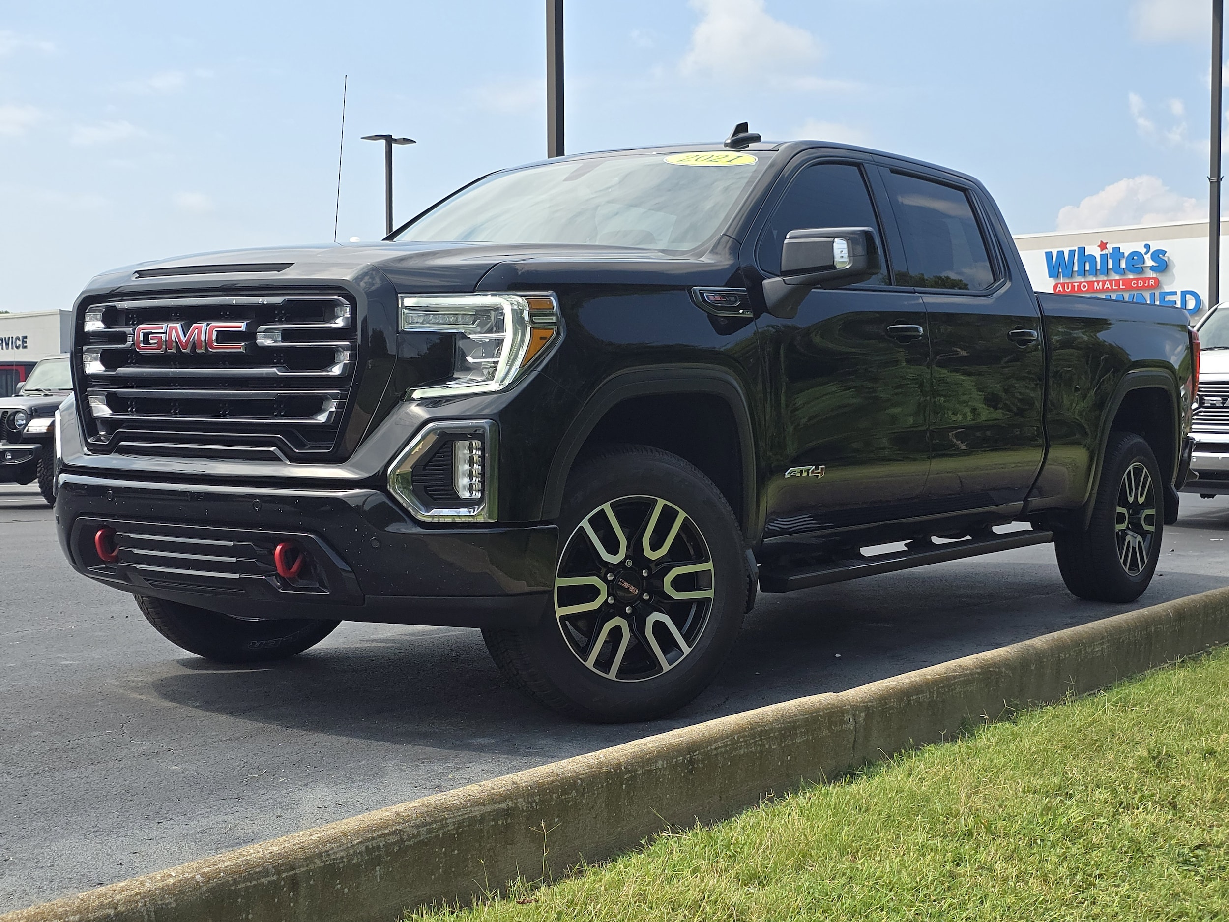 2021 GMC Sierra 1500 AT4's photo