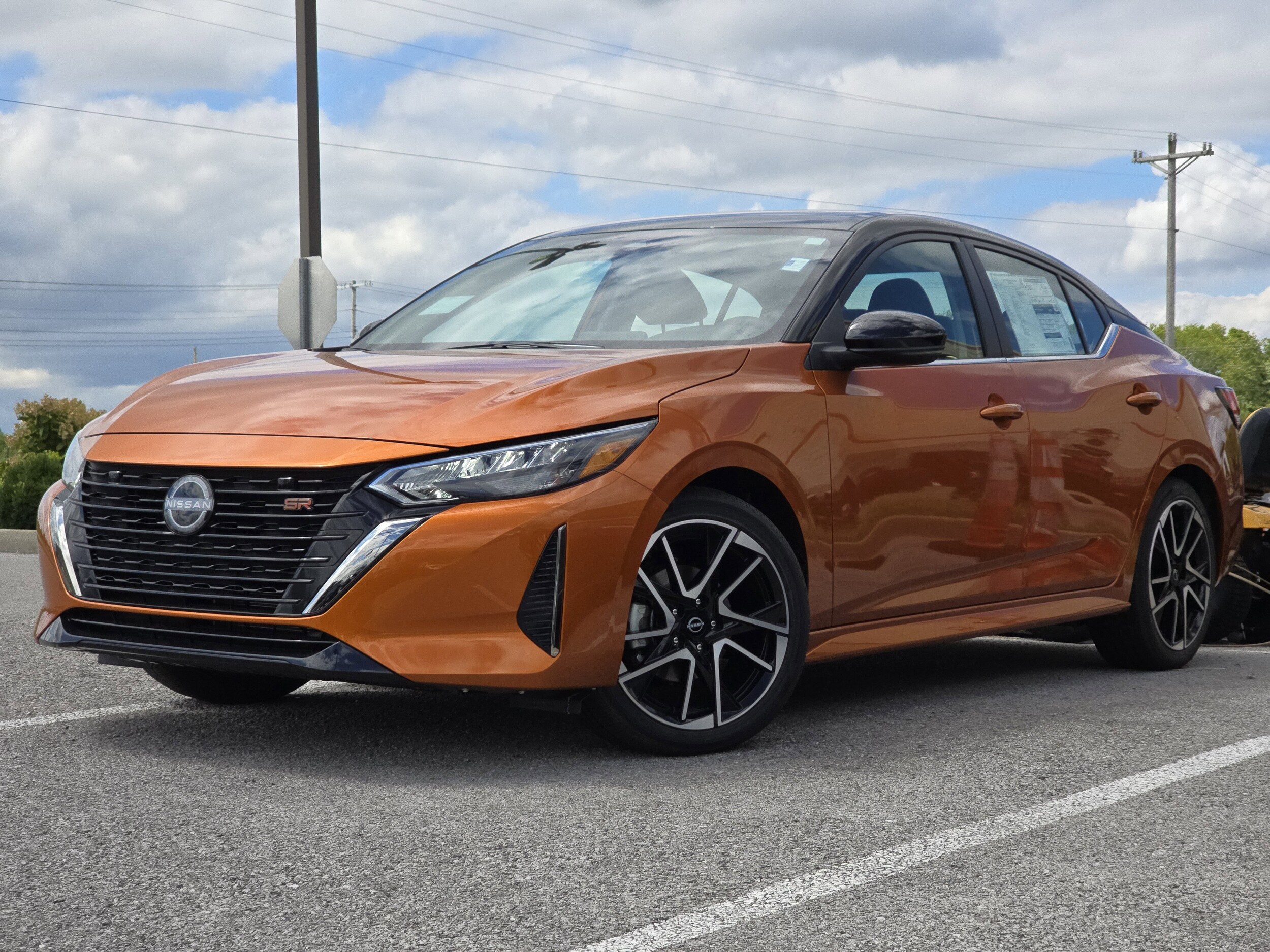 2025 Nissan Sentra SR photo 2