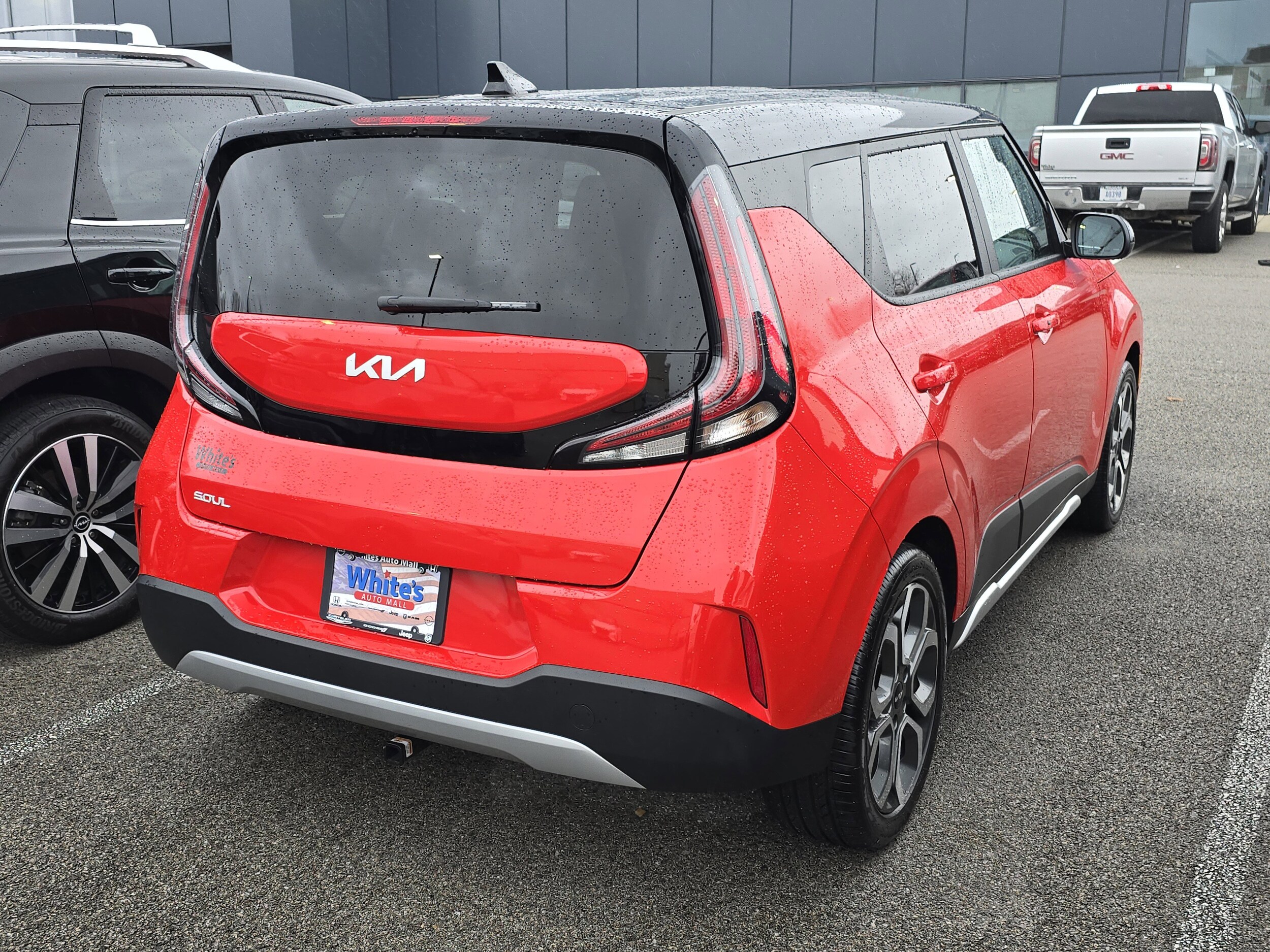 2025 Kia Soul EX photo 2
