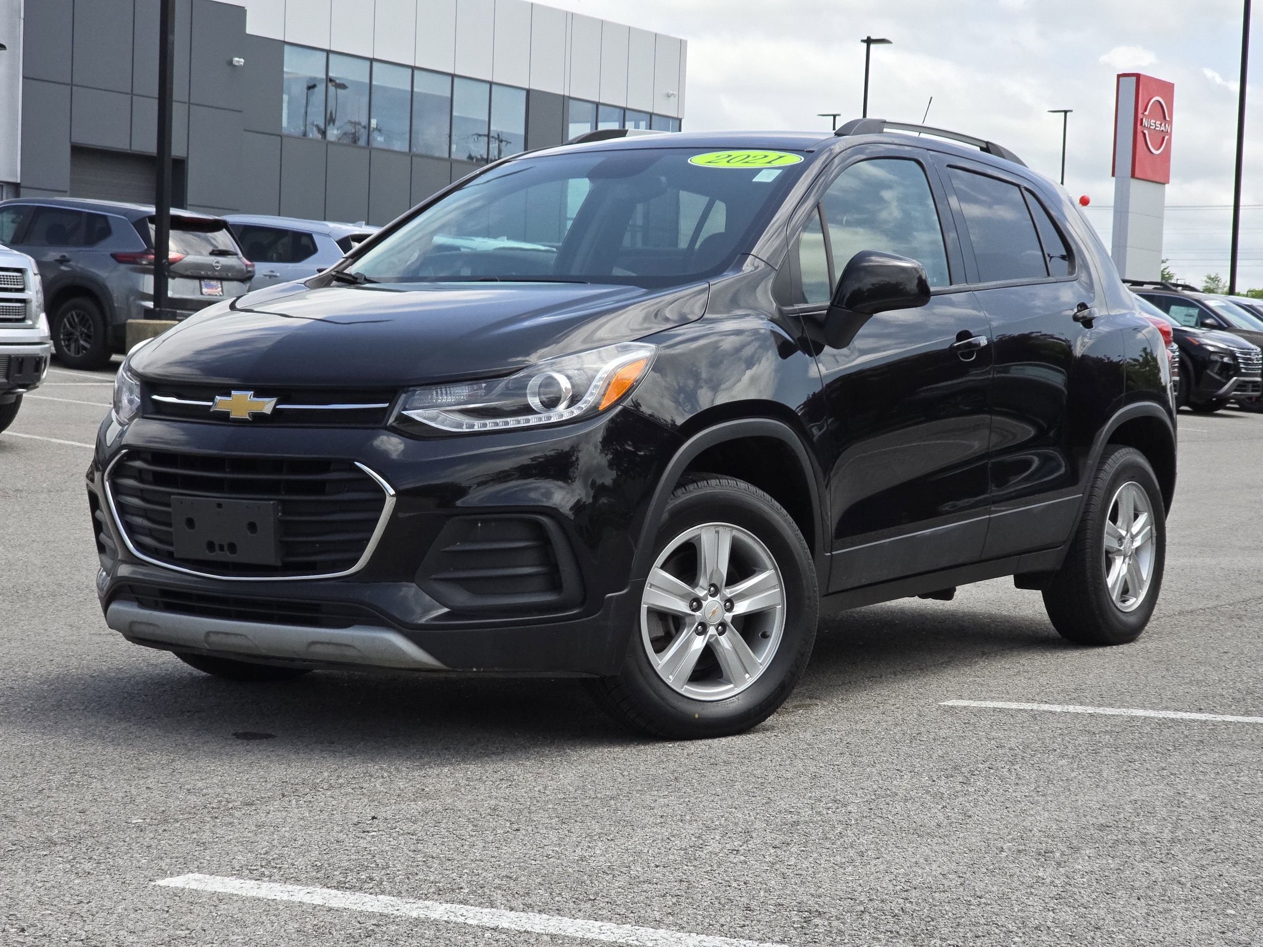 Used 2021 Chevrolet Trax LT with VIN KL7CJPSB9MB331815 for sale in Hopkinsville, KY