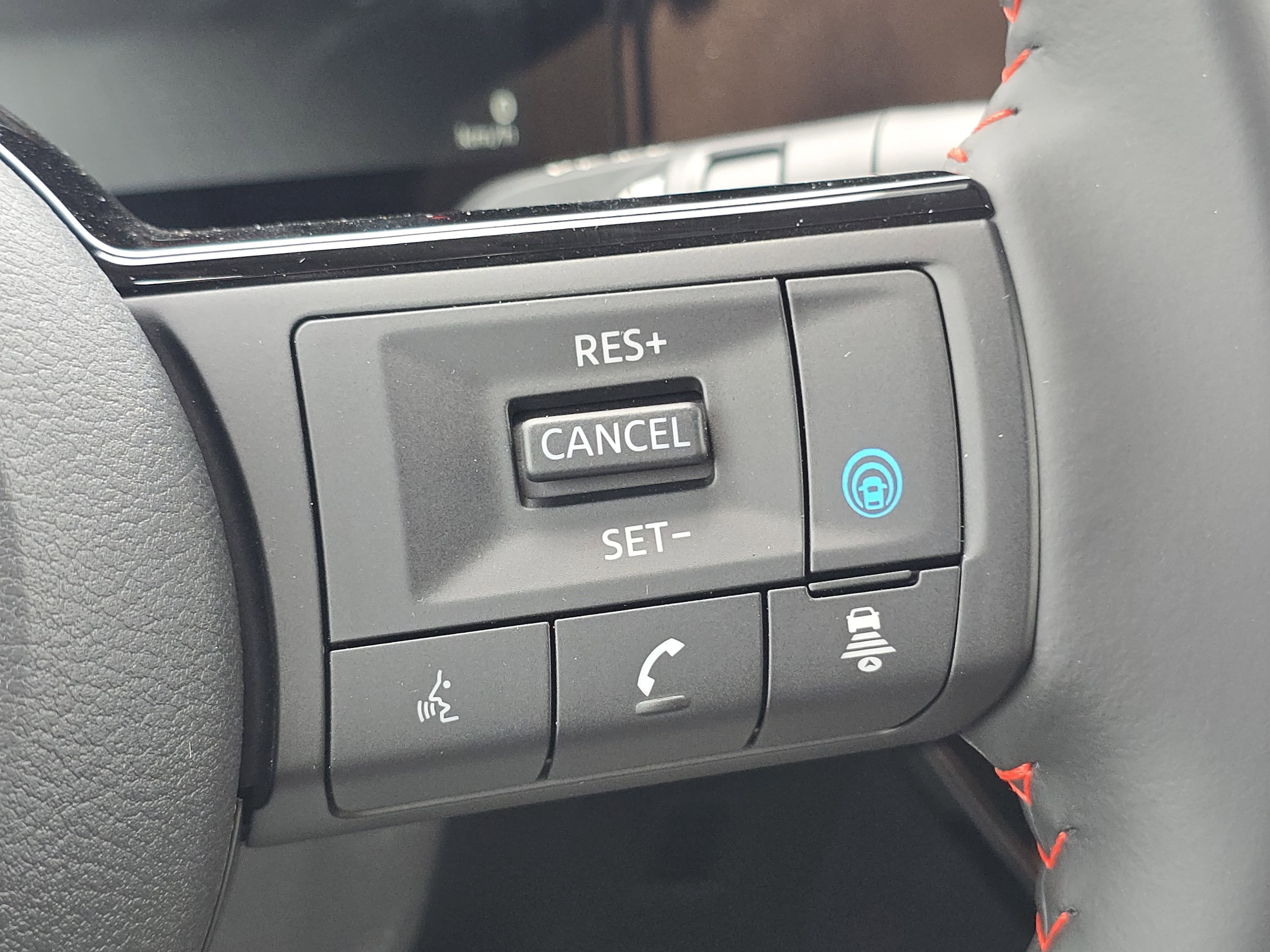 2025 Nissan Kicks SR - Photo 10