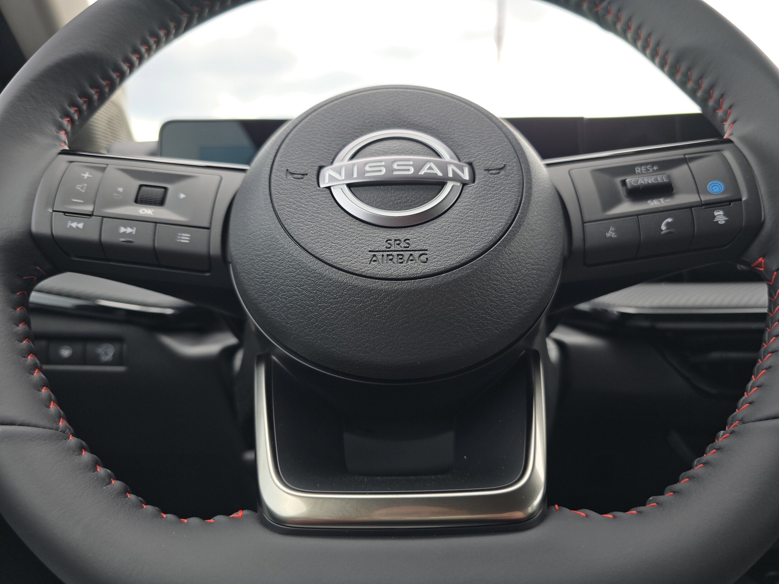 2025 Nissan Kicks SR - Photo 28