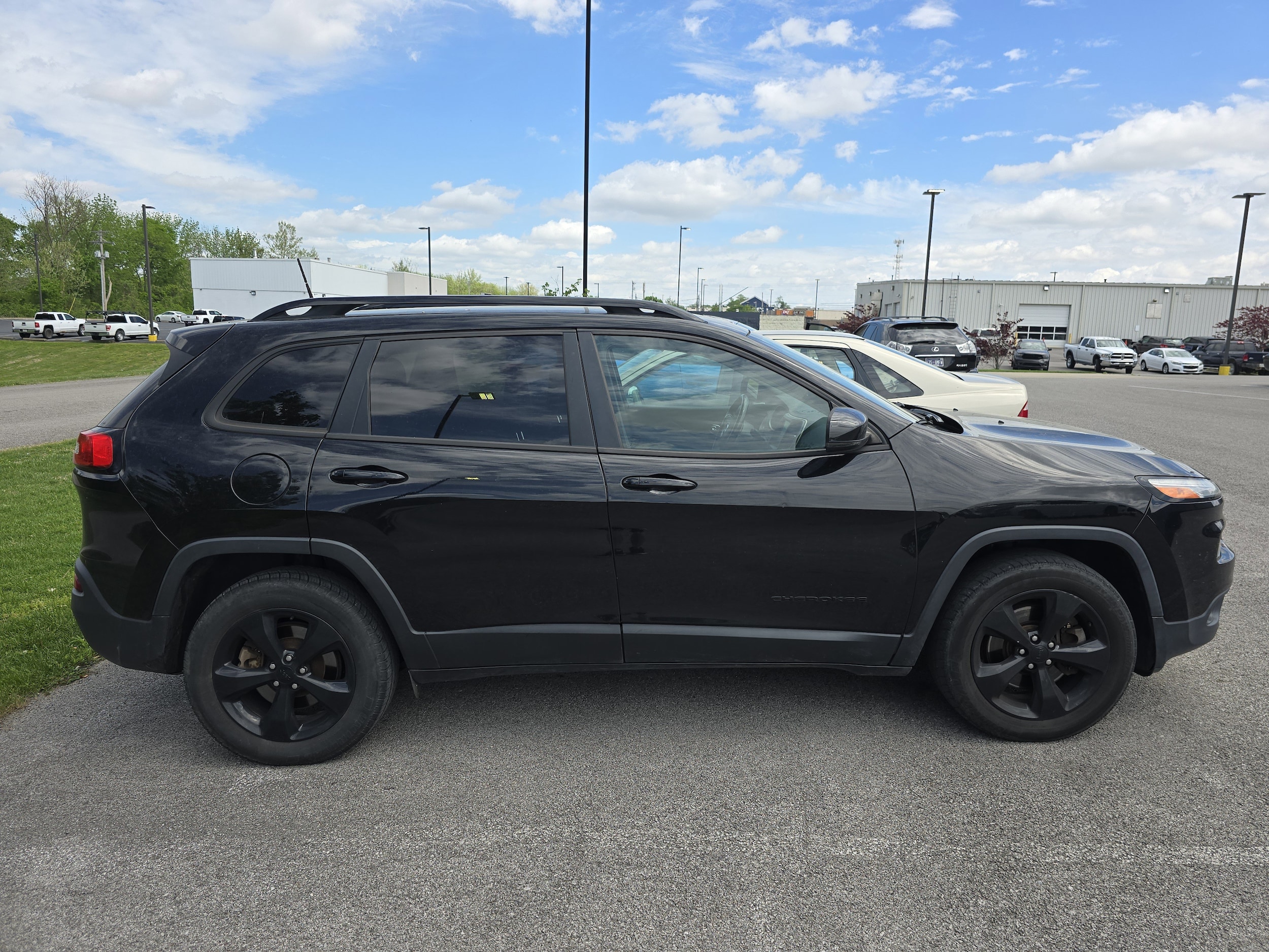 Used 2017 Jeep Cherokee High Altitude with VIN 1C4PJMDB0HW506080 for sale in Hopkinsville, KY