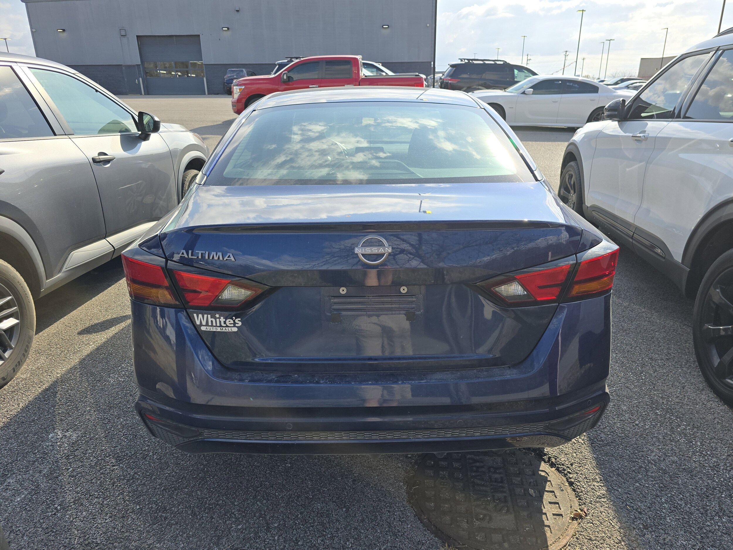 2023 Nissan Altima 2.5 S photo 2