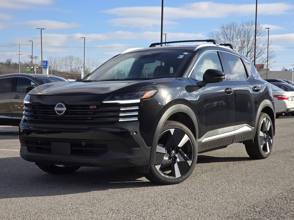 New 2025 Nissan Kicks SR SUV