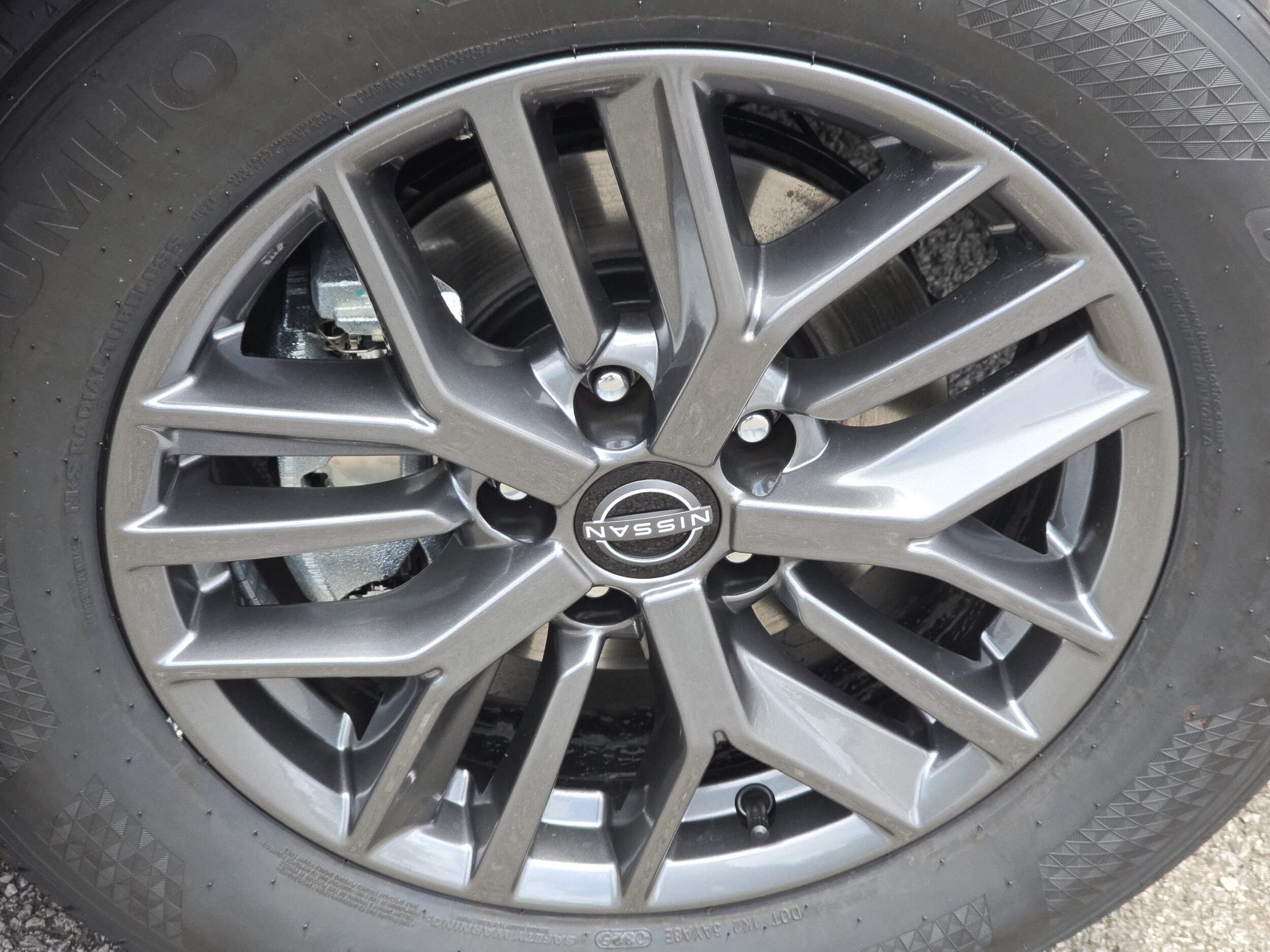 2025 Nissan Rogue S photo 3