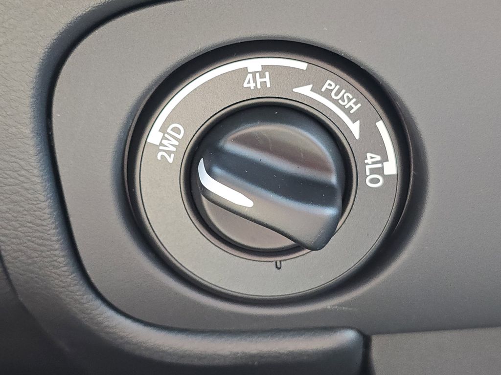 2026 Nissan Frontier SV - Photo 7