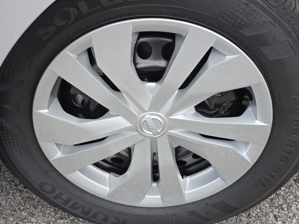 2025 Nissan Versa S photo 2