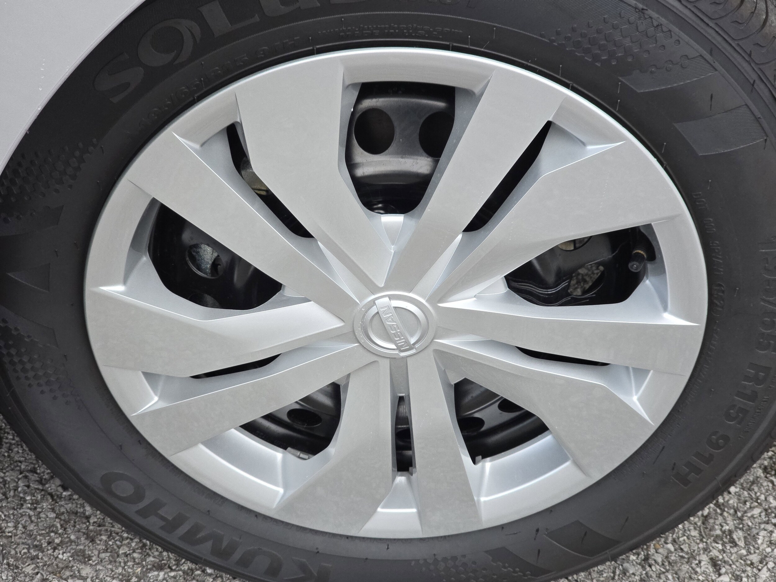 2025 Nissan Versa S photo 2