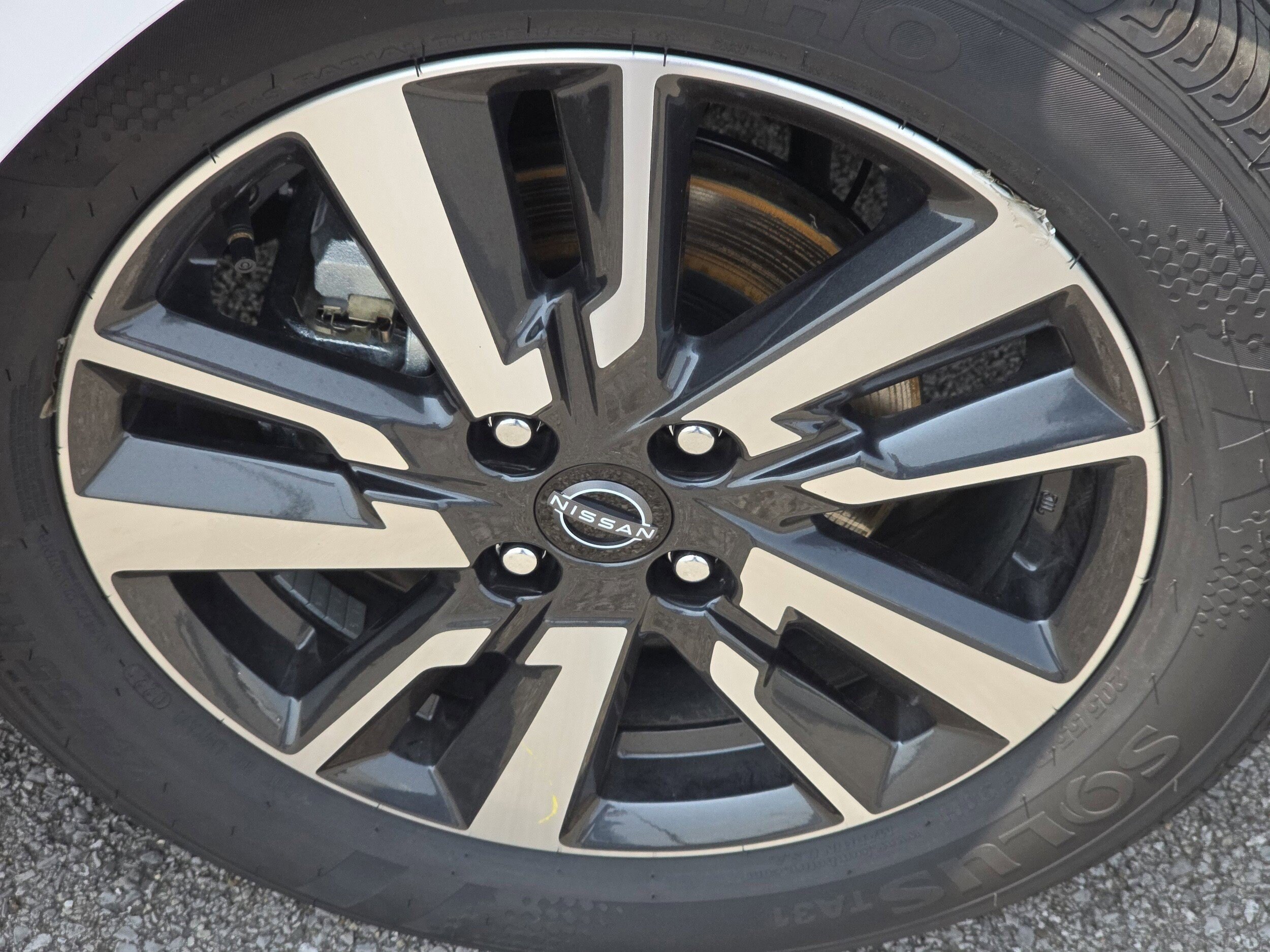 2025 Nissan Versa S photo 2