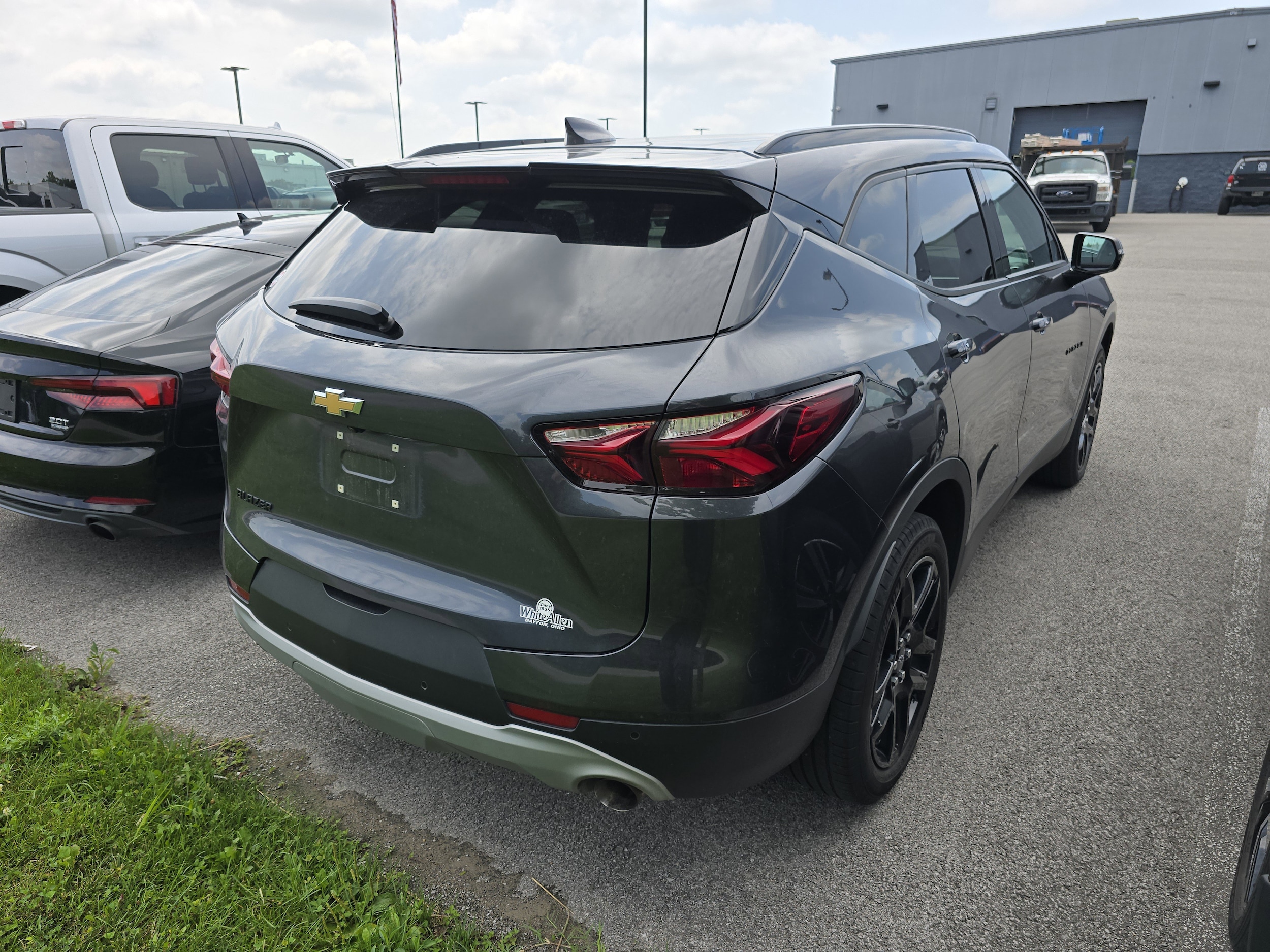 2022 Chevrolet Blazer 2LT photo 2