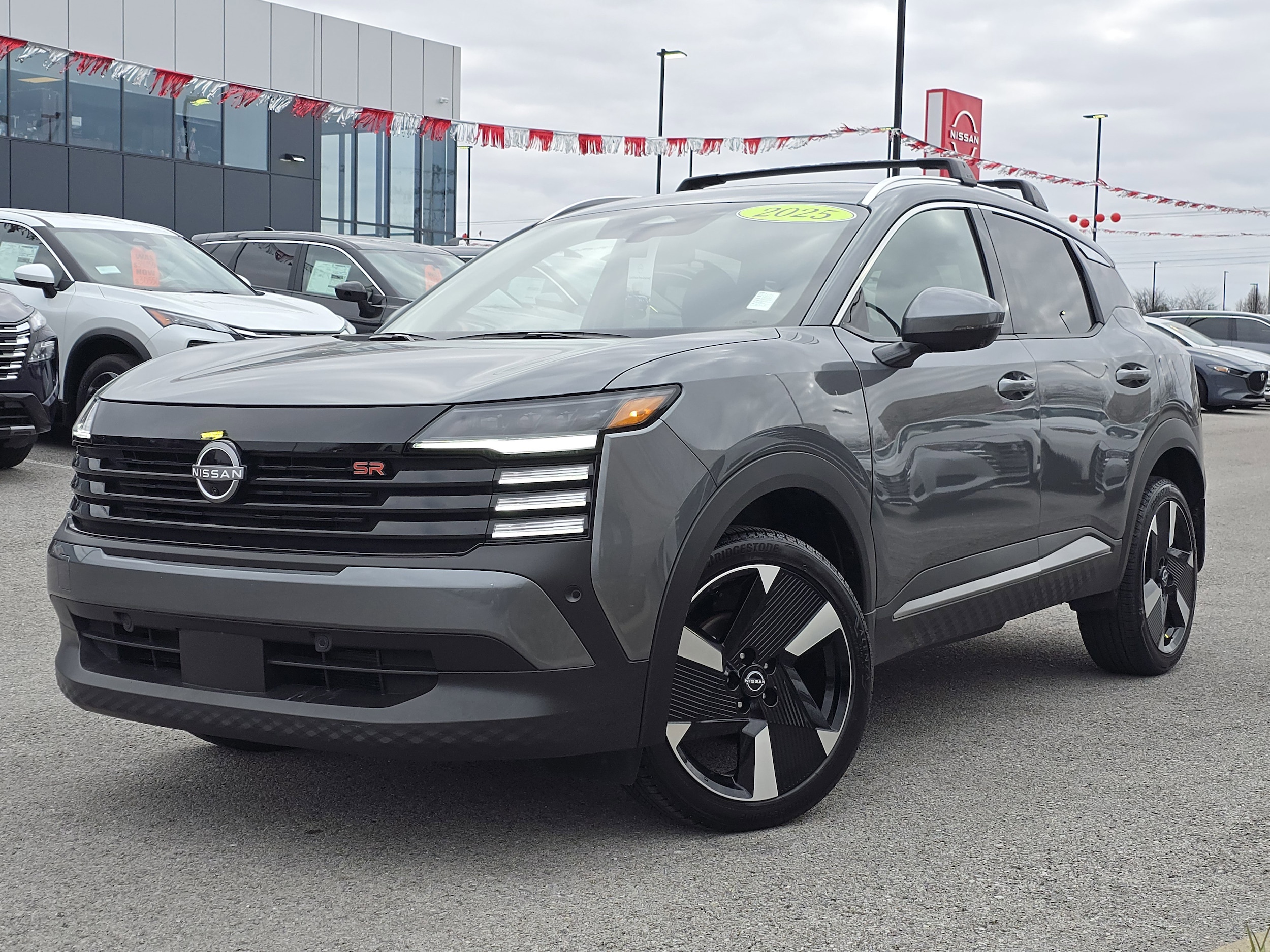 2025 Nissan Kicks SR's photo