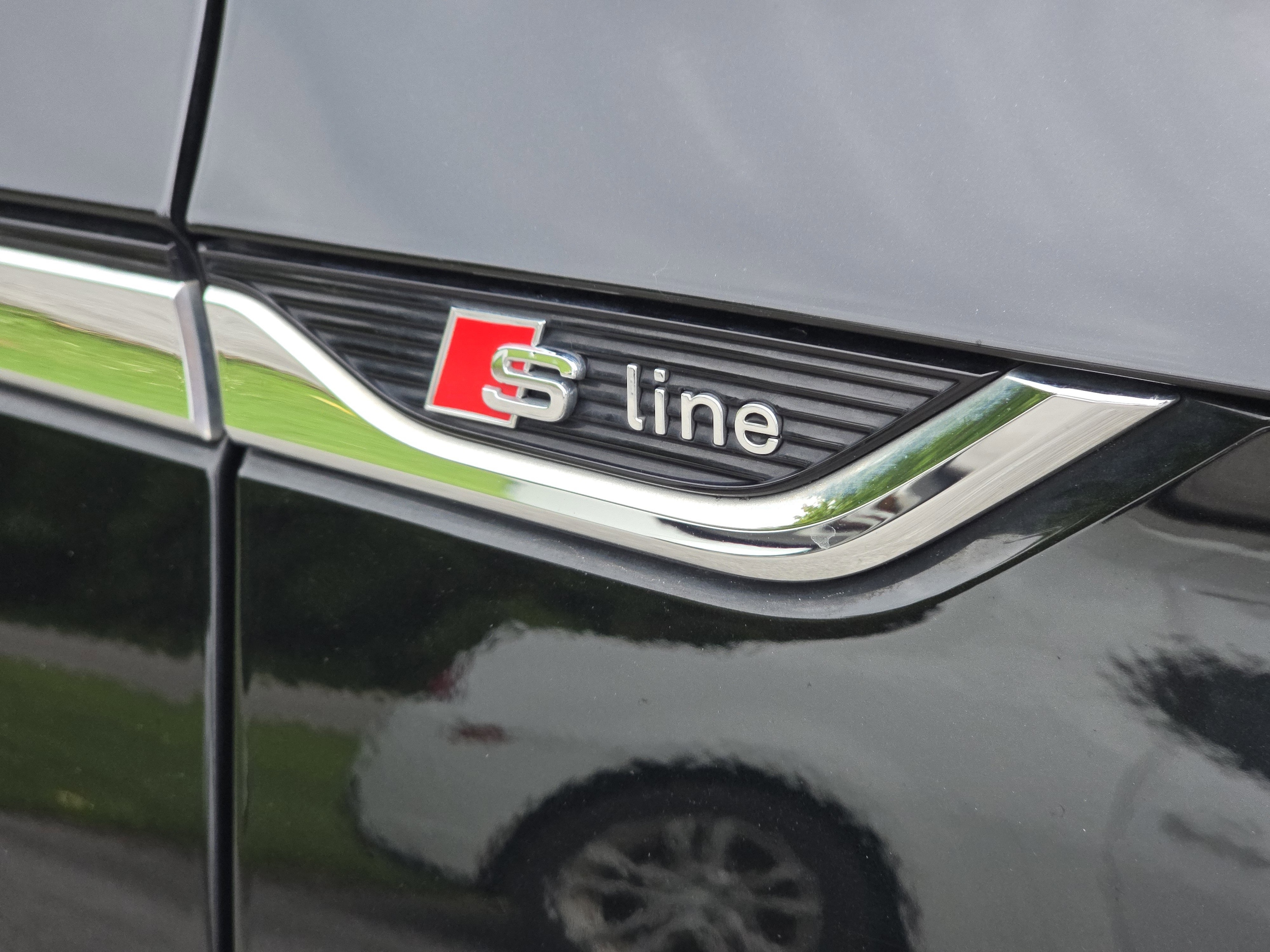WAUENCF5XJA125589