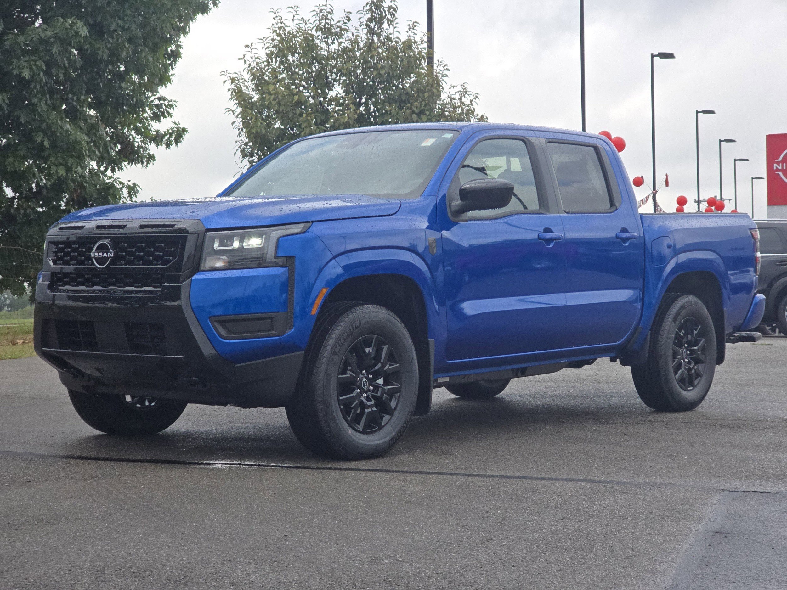 2026 Nissan Frontier SV Crew Cab photo 2