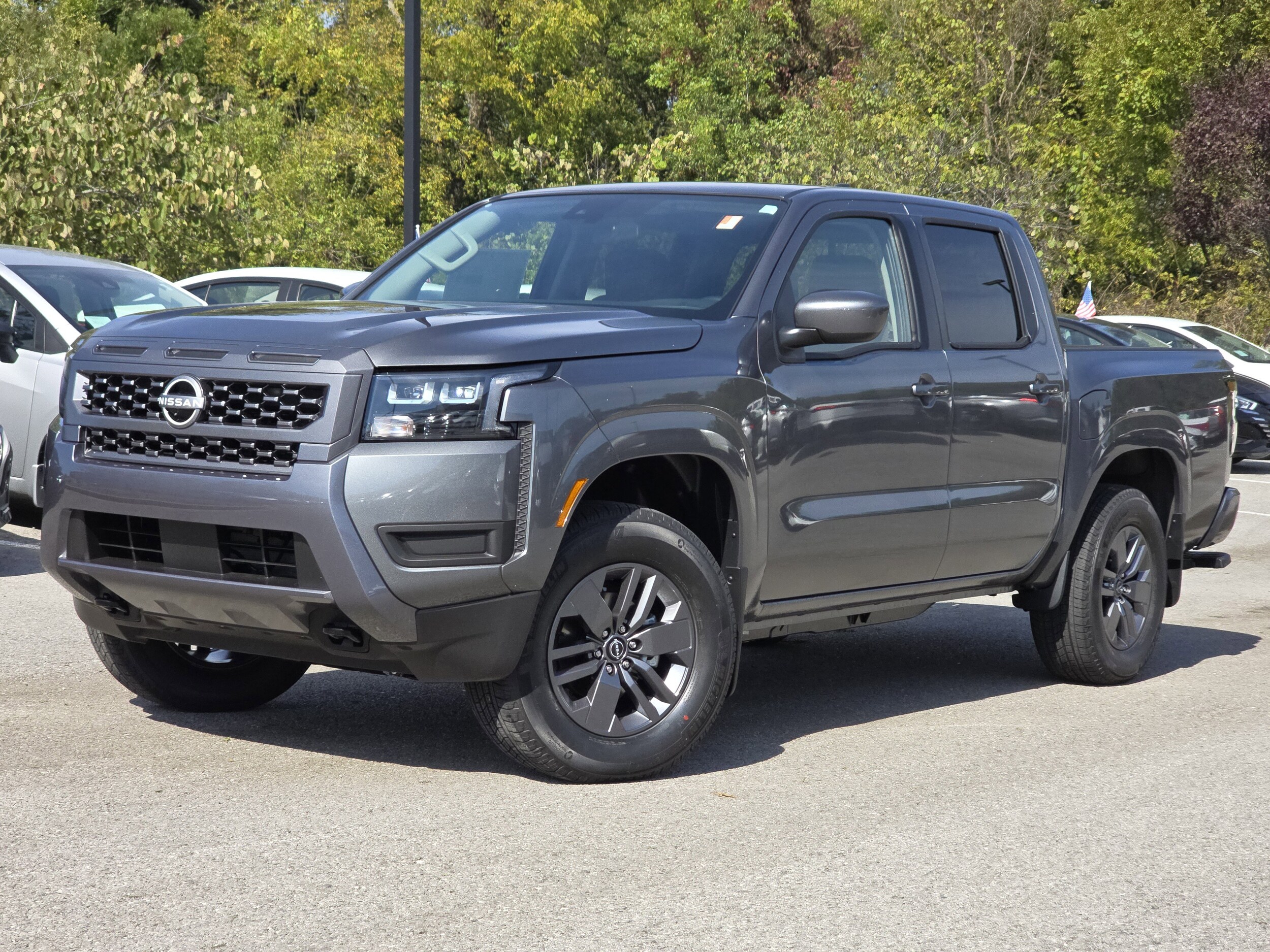 2026 Nissan Frontier SV Crew Cab photo 2