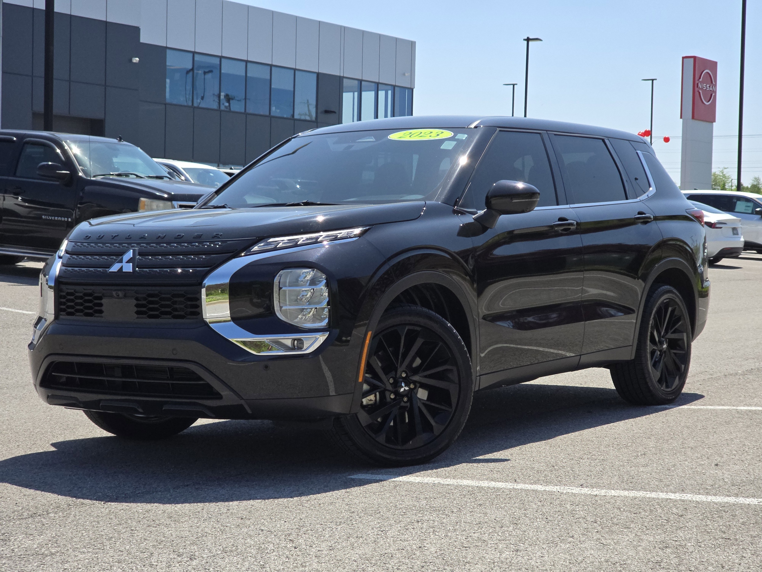Used 2023 Mitsubishi Outlander SE Black Edition with VIN JA4J4UA88PZ042615 for sale in Hopkinsville, KY