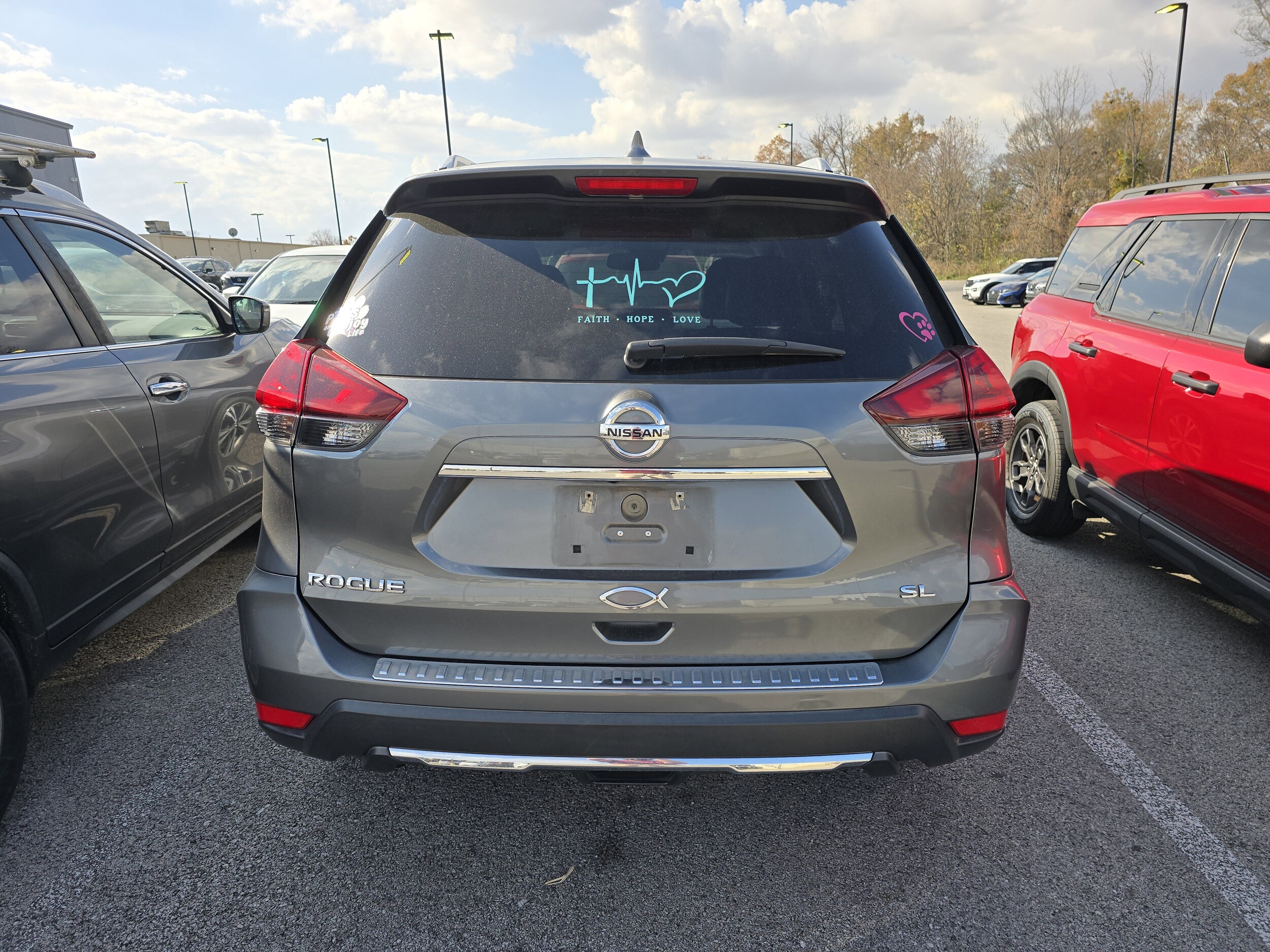 2018 Nissan Rogue SL photo 3