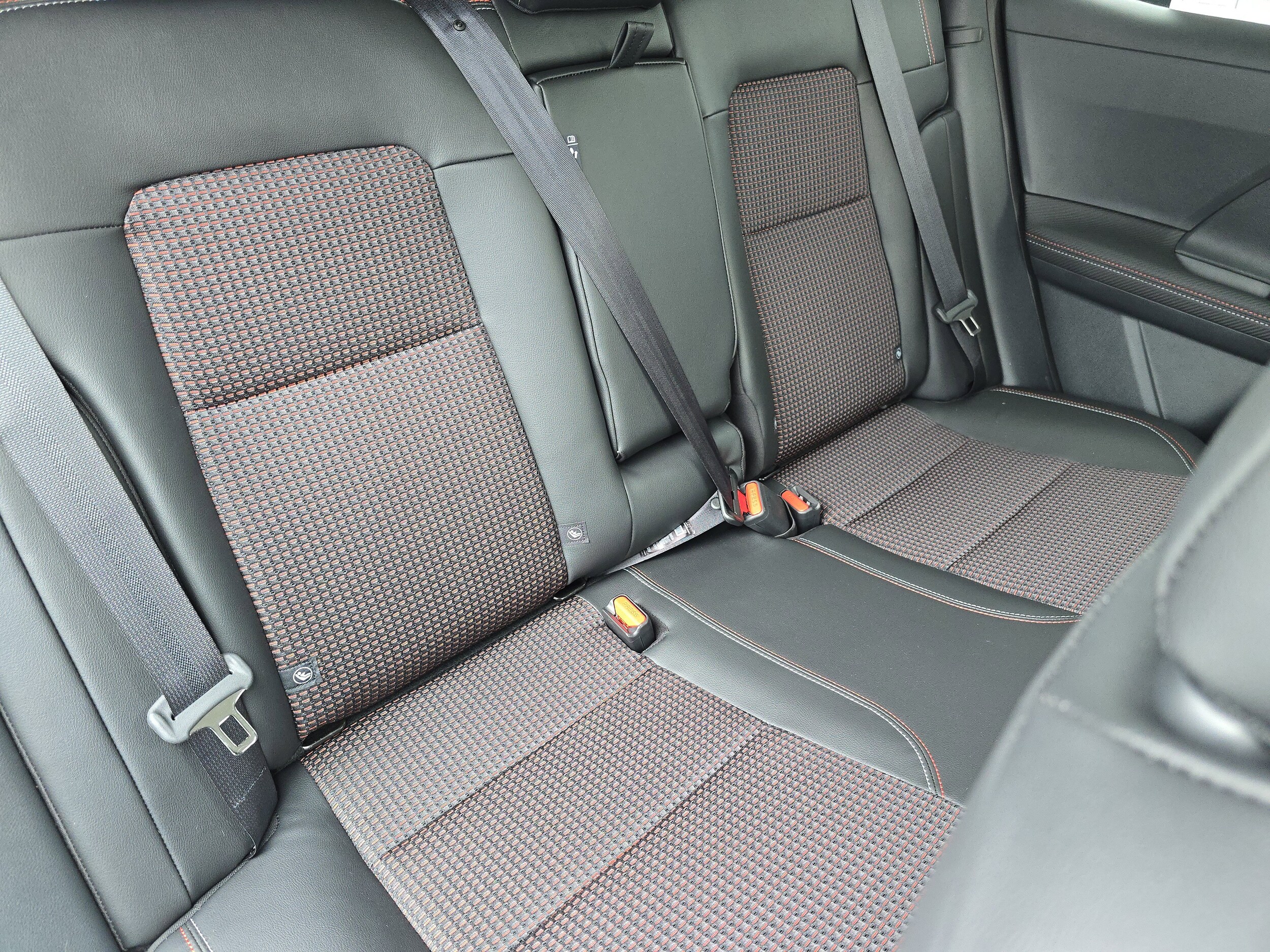 2025 Nissan Kicks SR - Photo 22