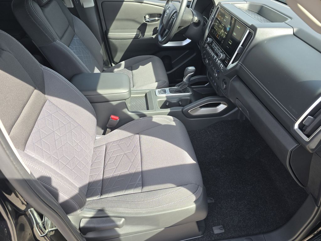2026 Nissan Frontier SV - Photo 24