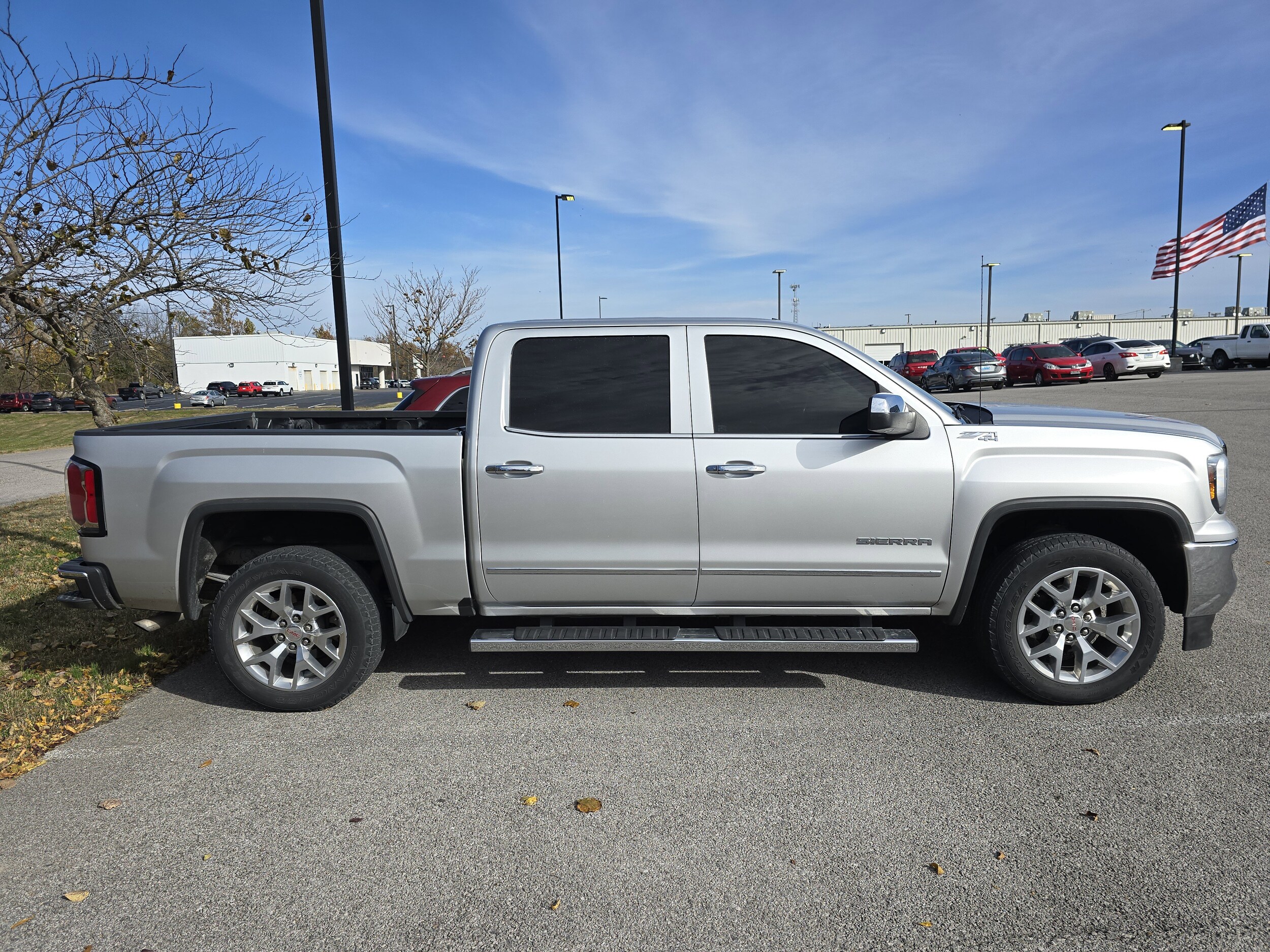2018 Gmc Sierra 1500 SLT photo 2