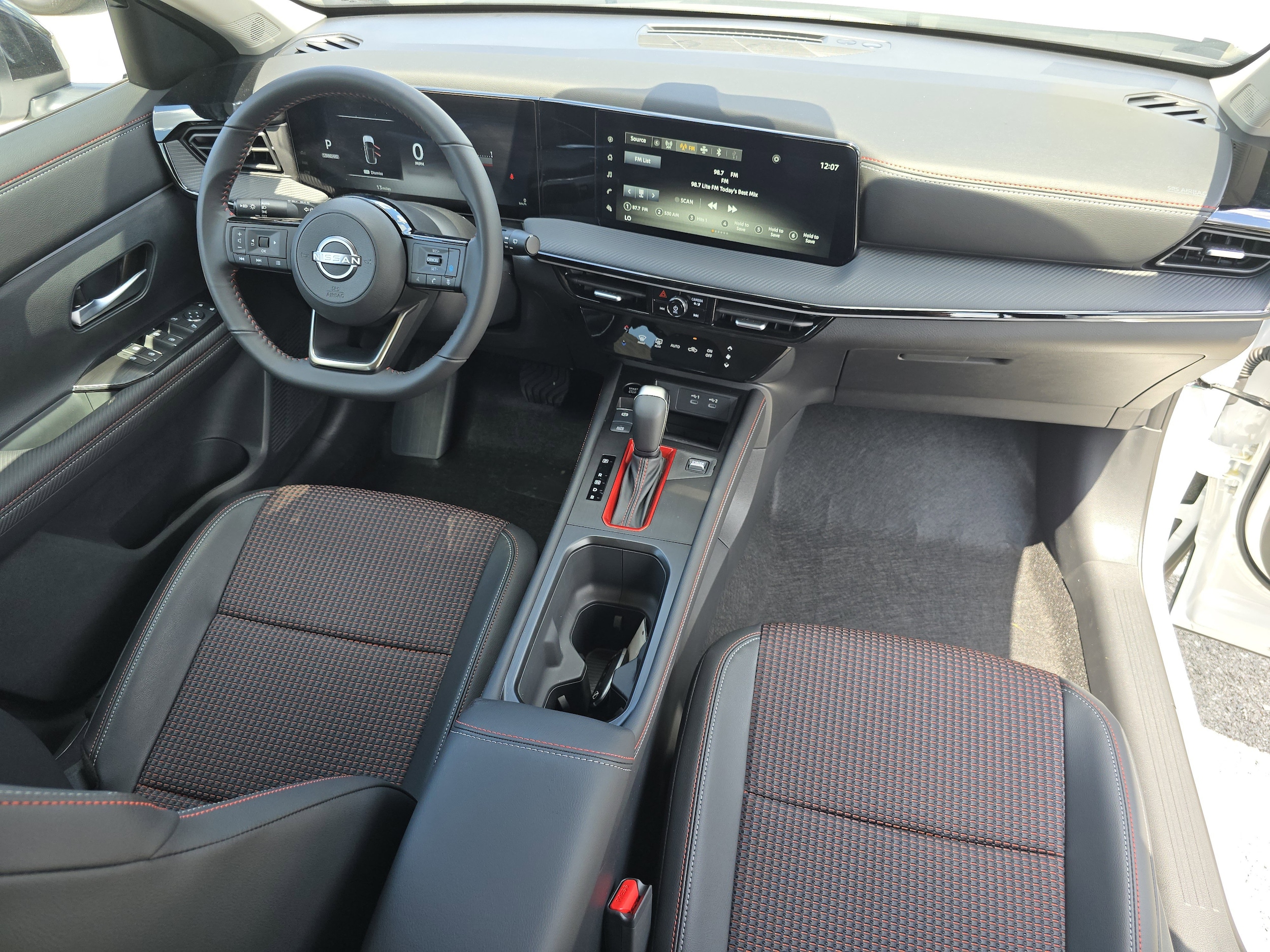 2025 Nissan Kicks SR - Photo 23