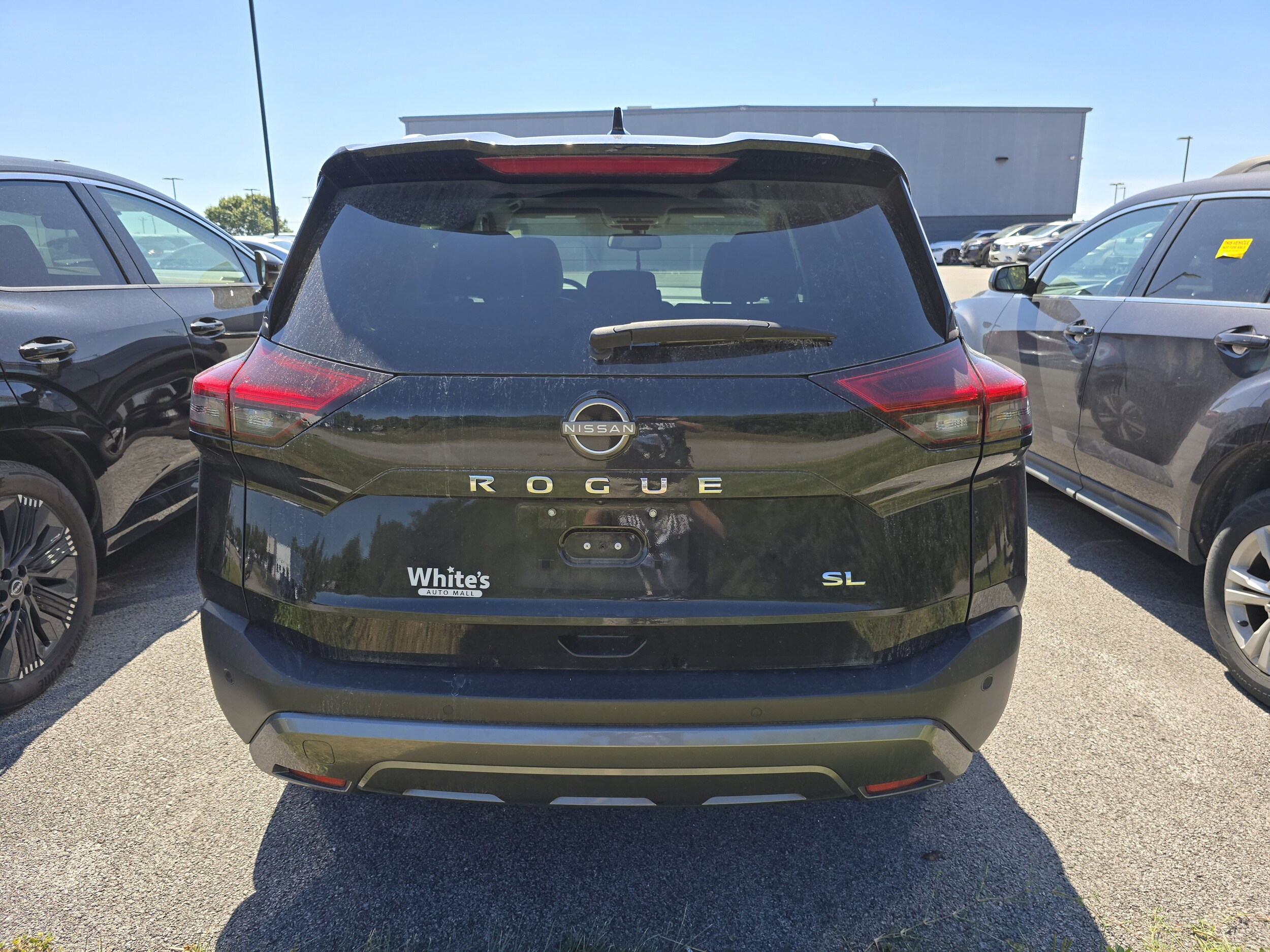 2023 Nissan Rogue SL photo 3