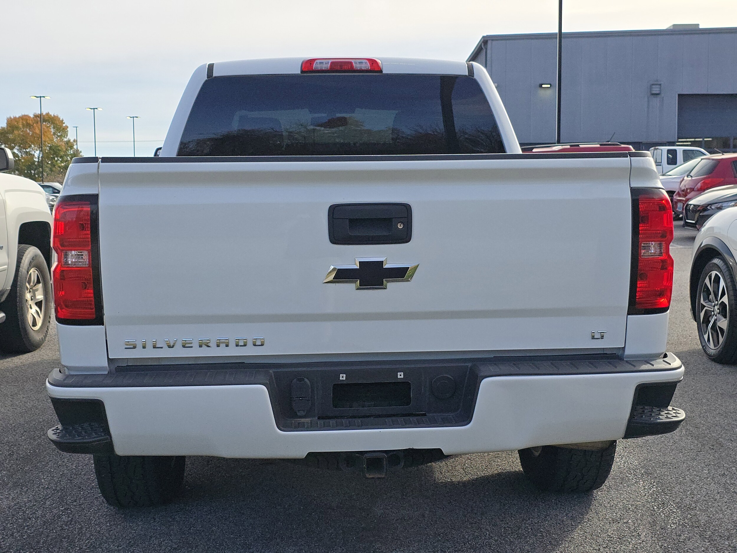 2018 Chevrolet Silverado 1500 LT photo 4
