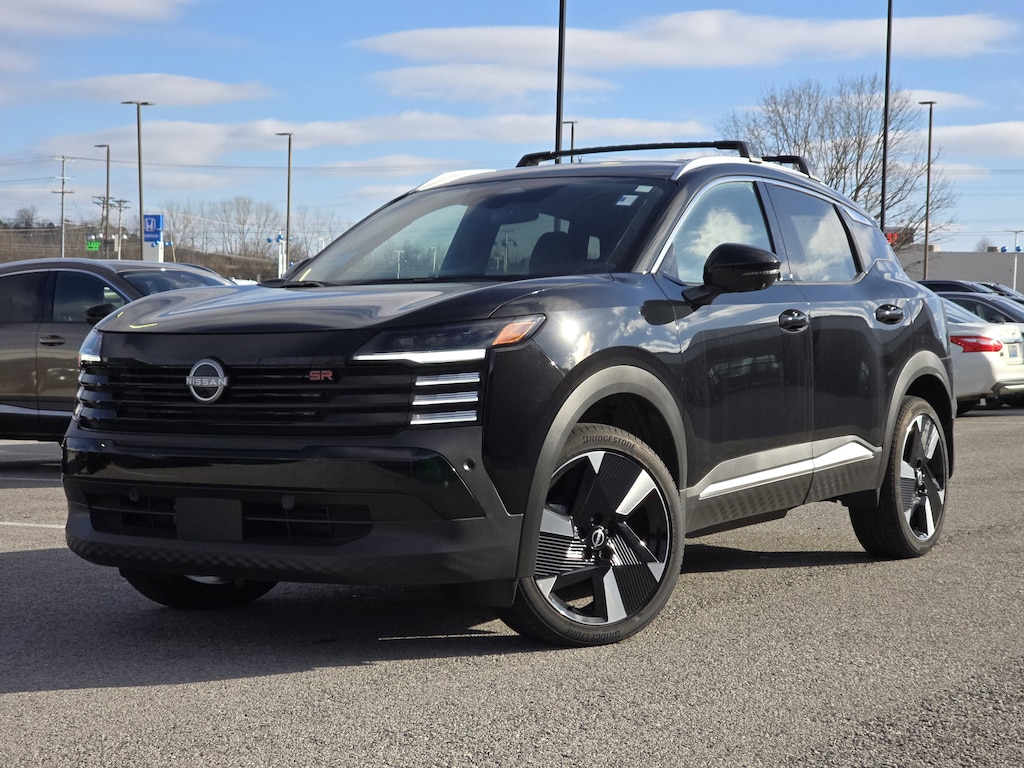 New 2025 Nissan Kicks SR SUV