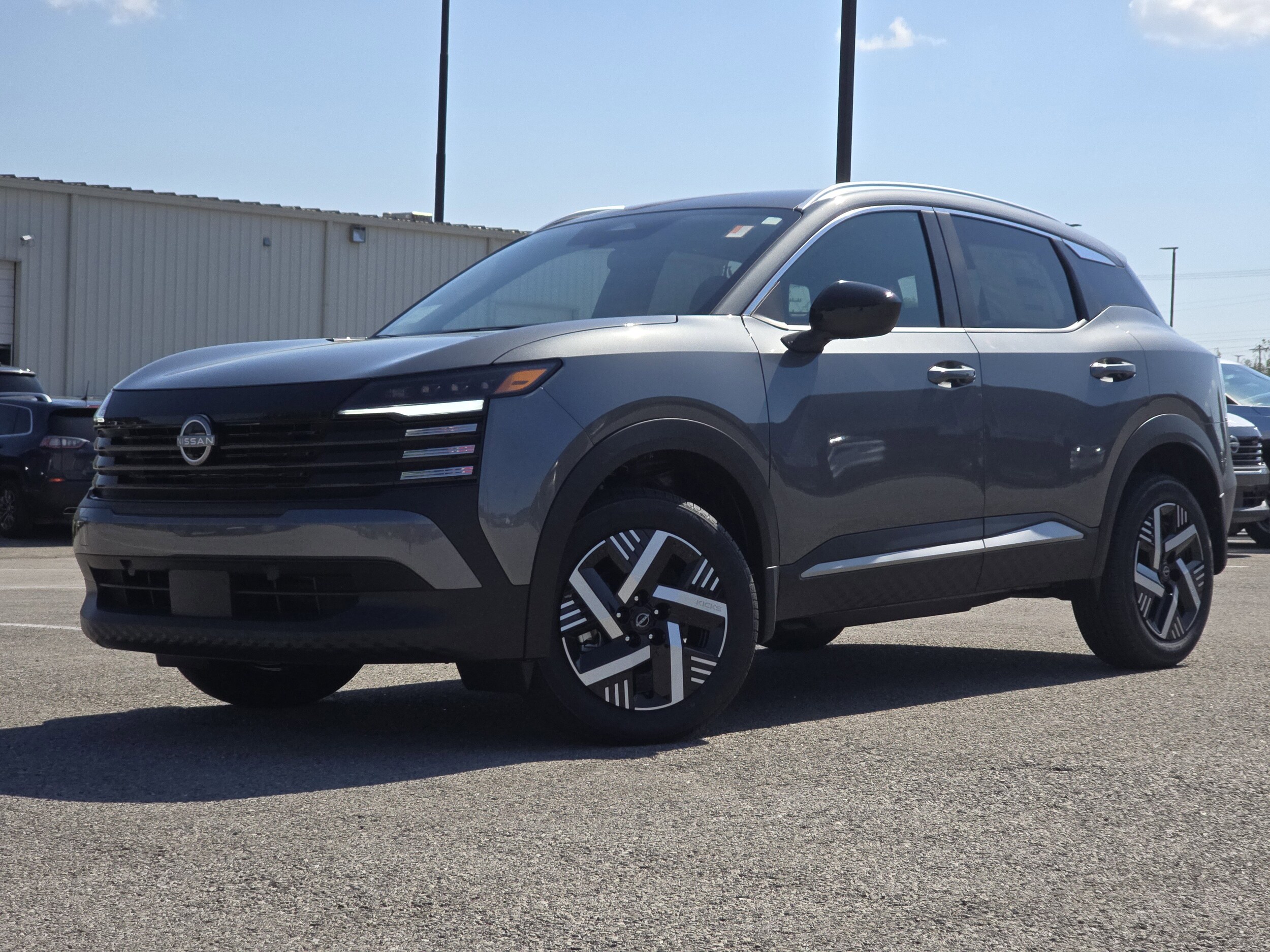2026 Nissan Kicks SV photo 2