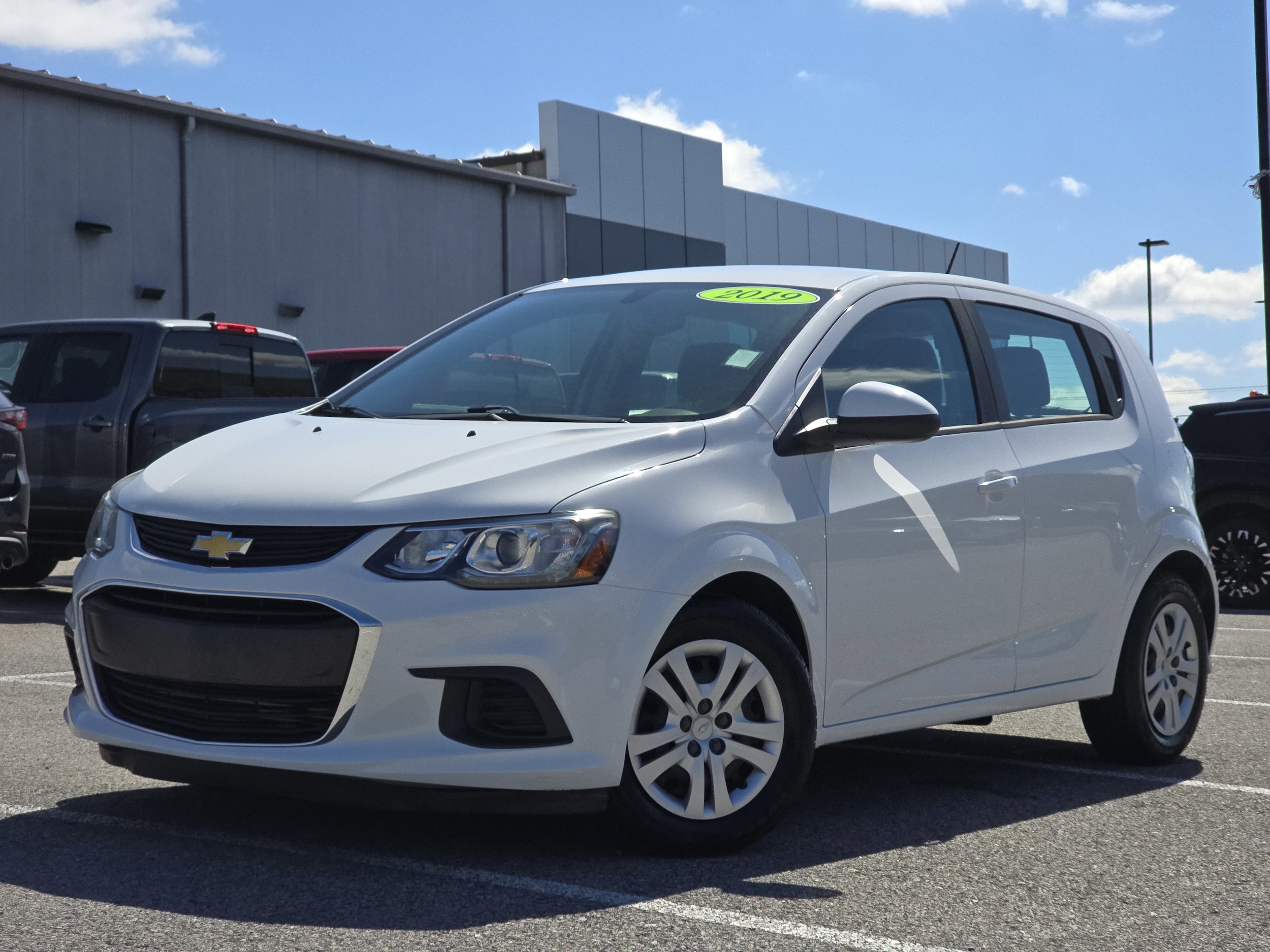 Used 2019 Chevrolet Sonic 1FL with VIN 1G1JG6SB2K4115088 for sale in Hopkinsville, KY