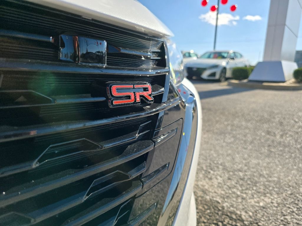 2025 Nissan Sentra SR photo 4