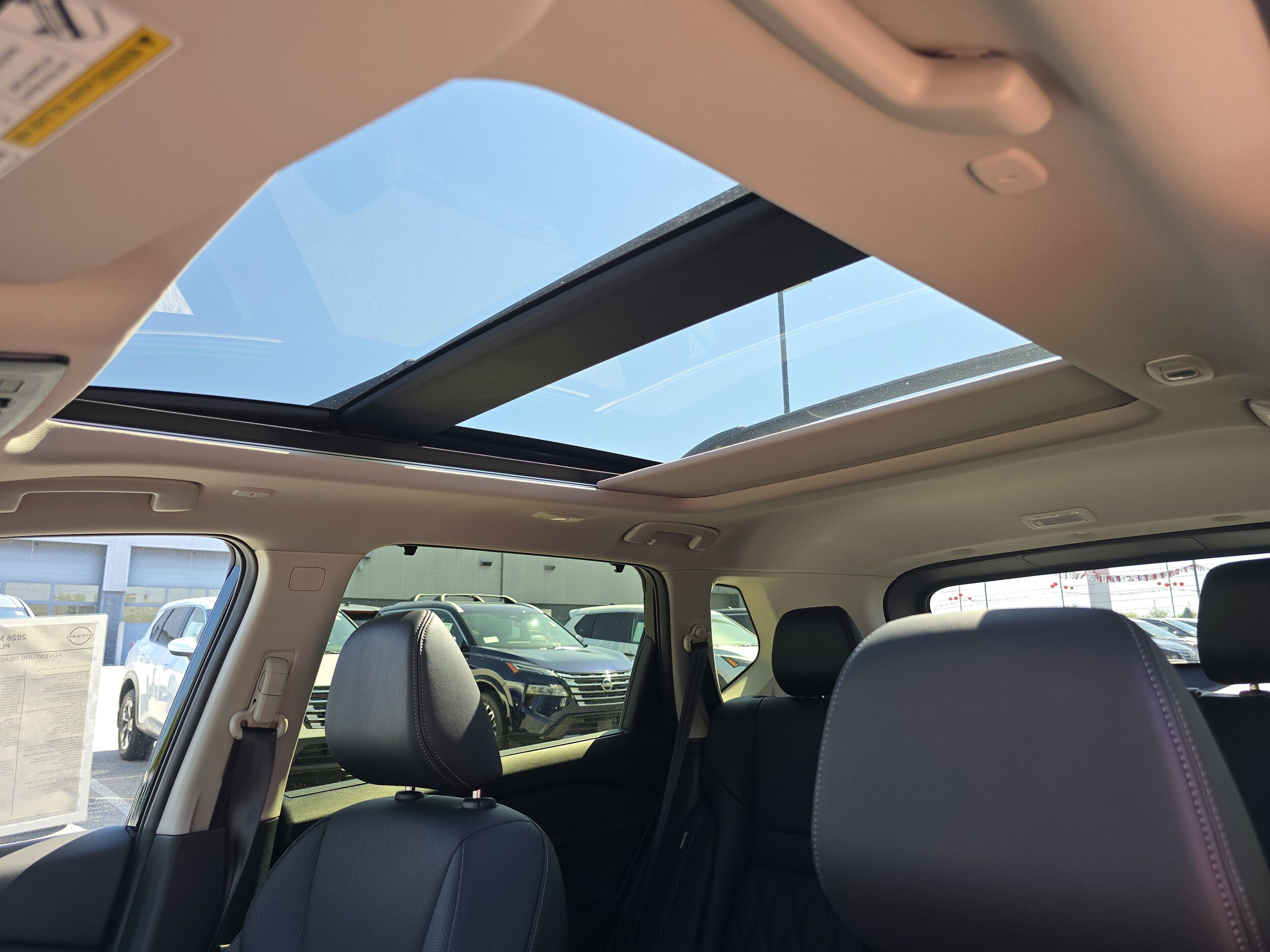 2026 Nissan Rogue Platinum photo 2