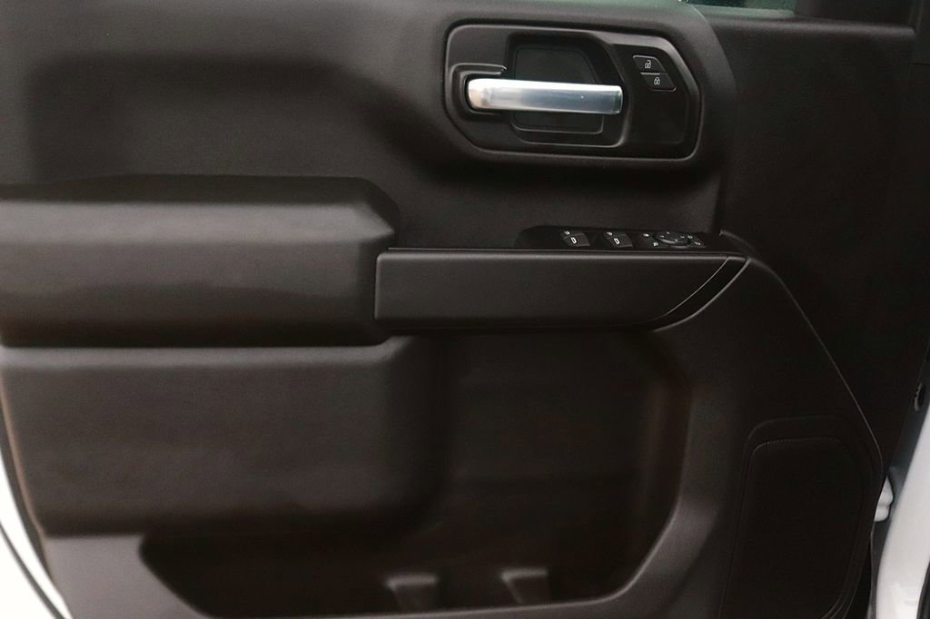 2026 GMC Sierra 3500 Chassis Cab Pro - Photo 10