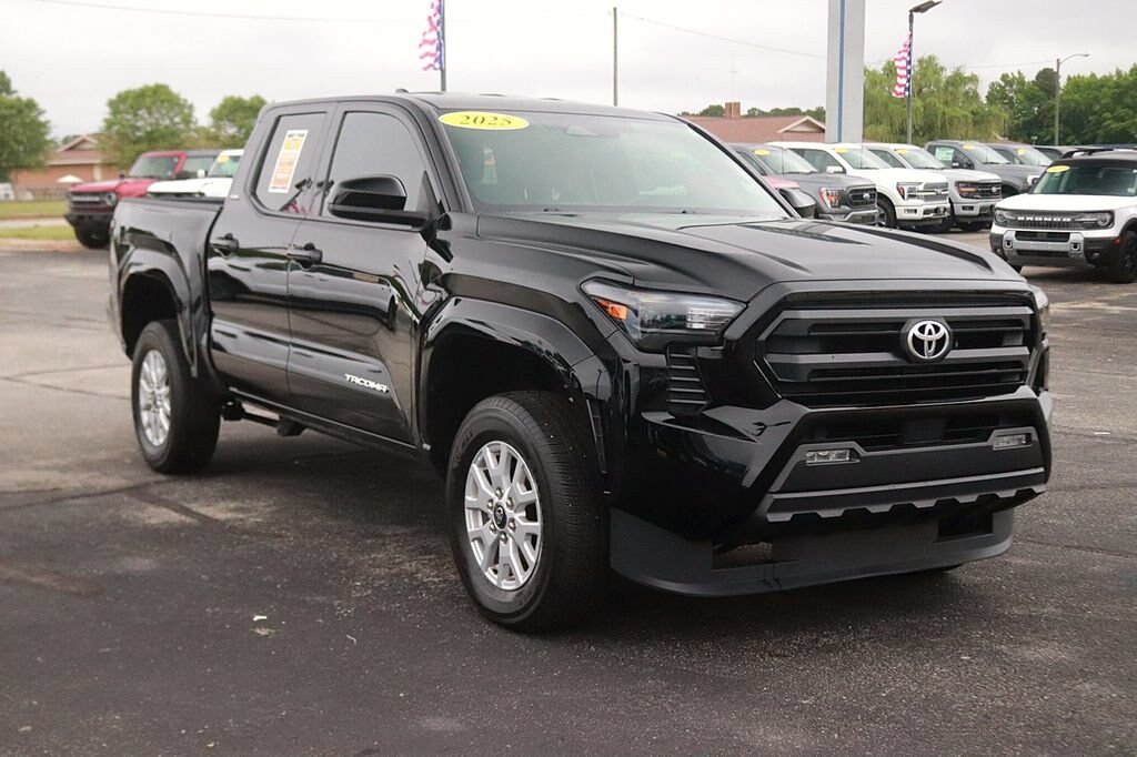 Used 2025 Toyota Tacoma 2WD SR5