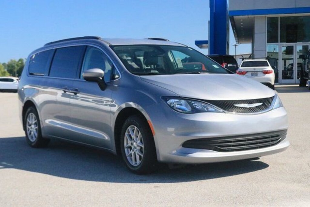 Used 2020 Chrysler Voyager LXI