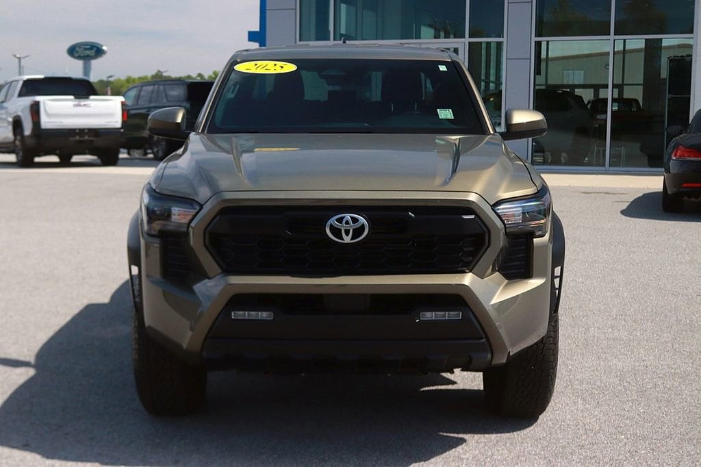 Used 2025 Toyota Tacoma 4WD SR