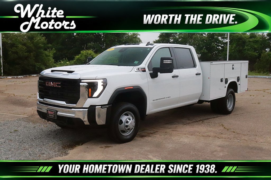 2026 GMC Sierra 3500 HD Chassis Cab Pro Truck
