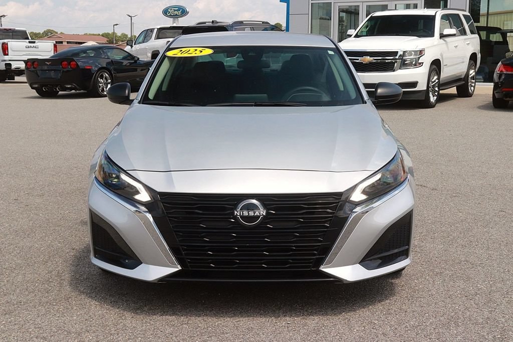Used 2025 Nissan Altima SV
