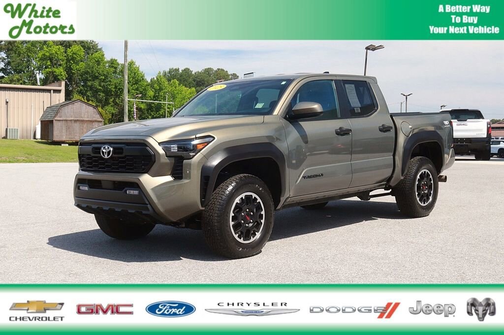 Used 2025 Toyota Tacoma 4WD SR
