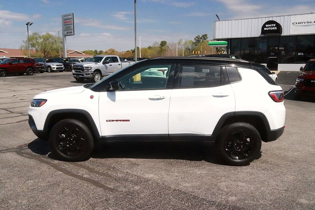 Used 2024 Jeep Compass Trailhawk